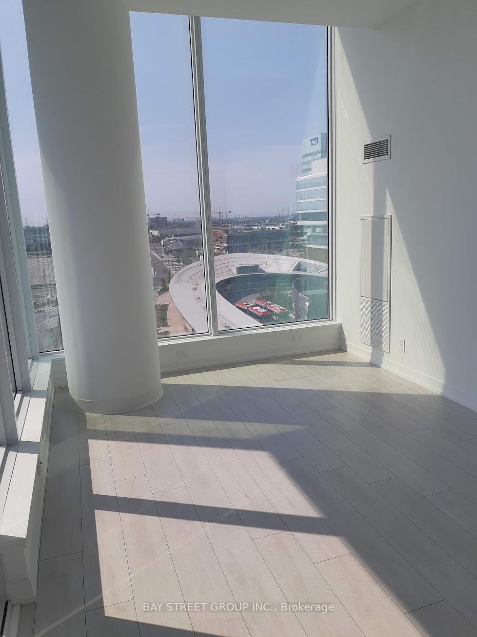 Photo 8 of Unit 806, 950 Portage Parkway, Vaughan, Vaughan Corporate Centre — HOMEH