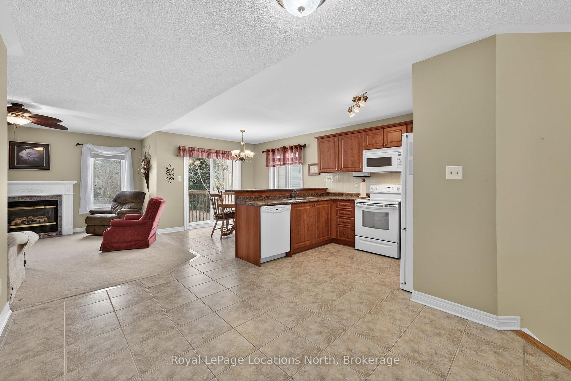 Photo 5 of 15 Princess Point Drive, Wasaga Beach — HOMEH