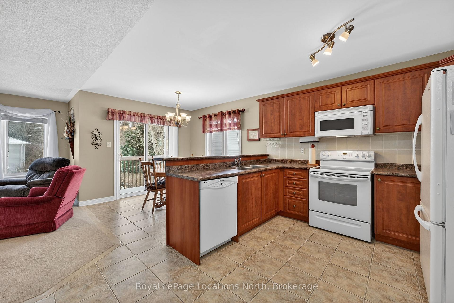 Photo 32 of 15 Princess Point Drive, Wasaga Beach — HOMEH