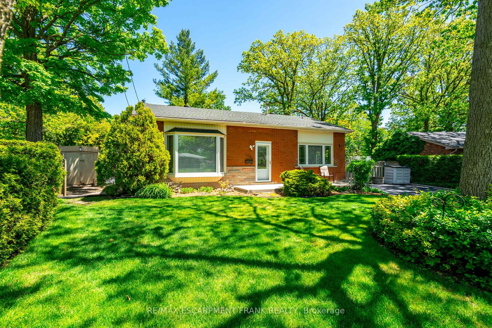 Photo 38 of 1293 Dunbar Road, Burlington, Mountainside — HOMEH