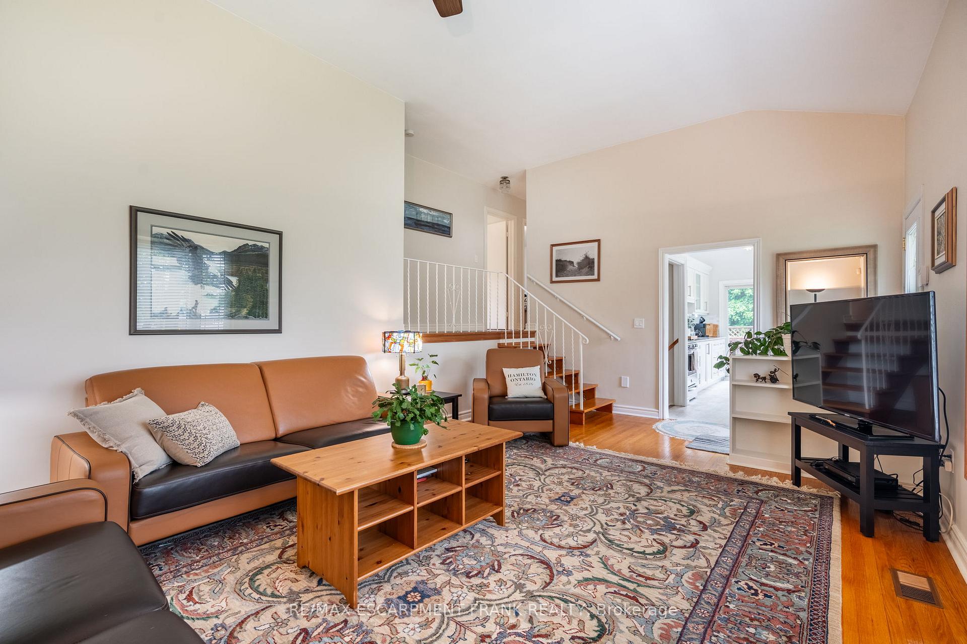 Photo 37 of 1293 Dunbar Road, Burlington, Mountainside — HOMEH