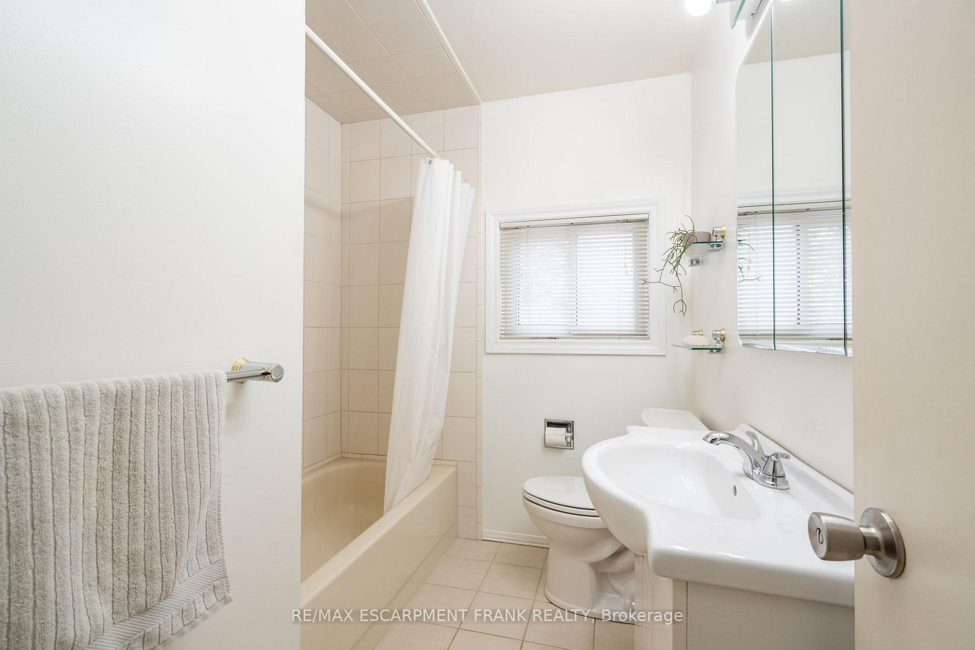 Photo 42 of 1293 Dunbar Road, Burlington, Mountainside — HOMEH