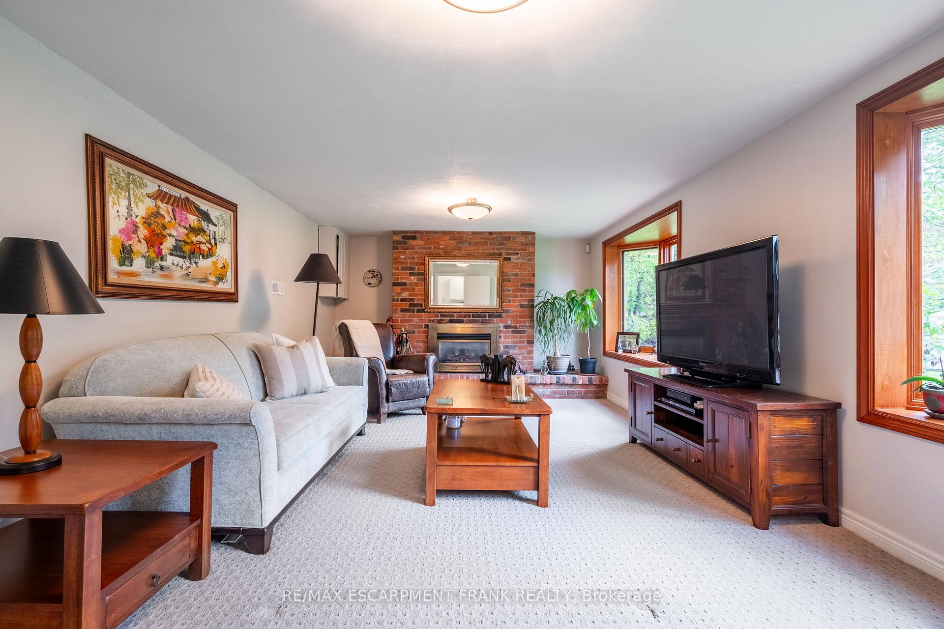 Photo 7 of 1293 Dunbar Road, Burlington, Mountainside — HOMEH