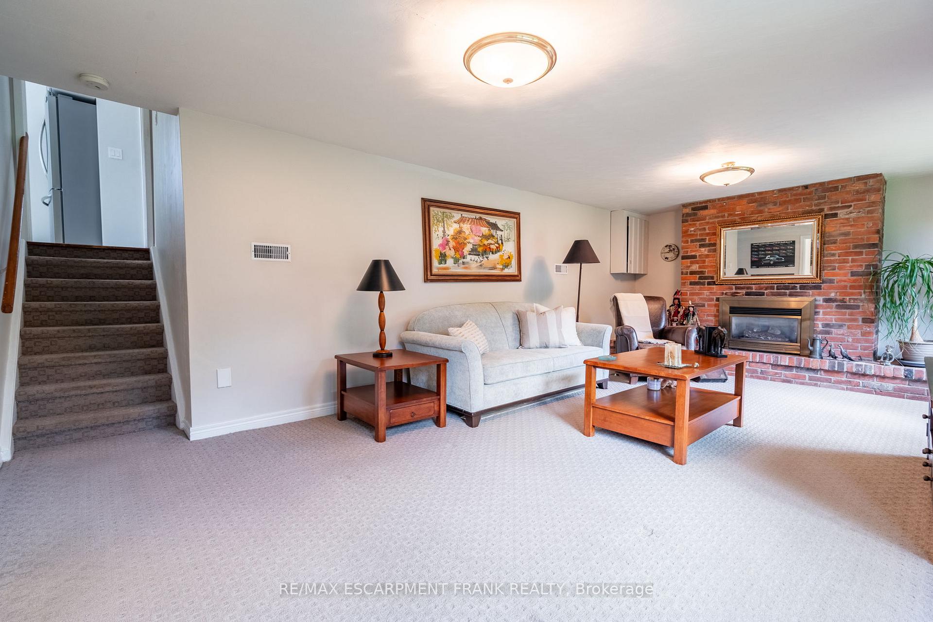 Photo 11 of 1293 Dunbar Road, Burlington, Mountainside — HOMEH