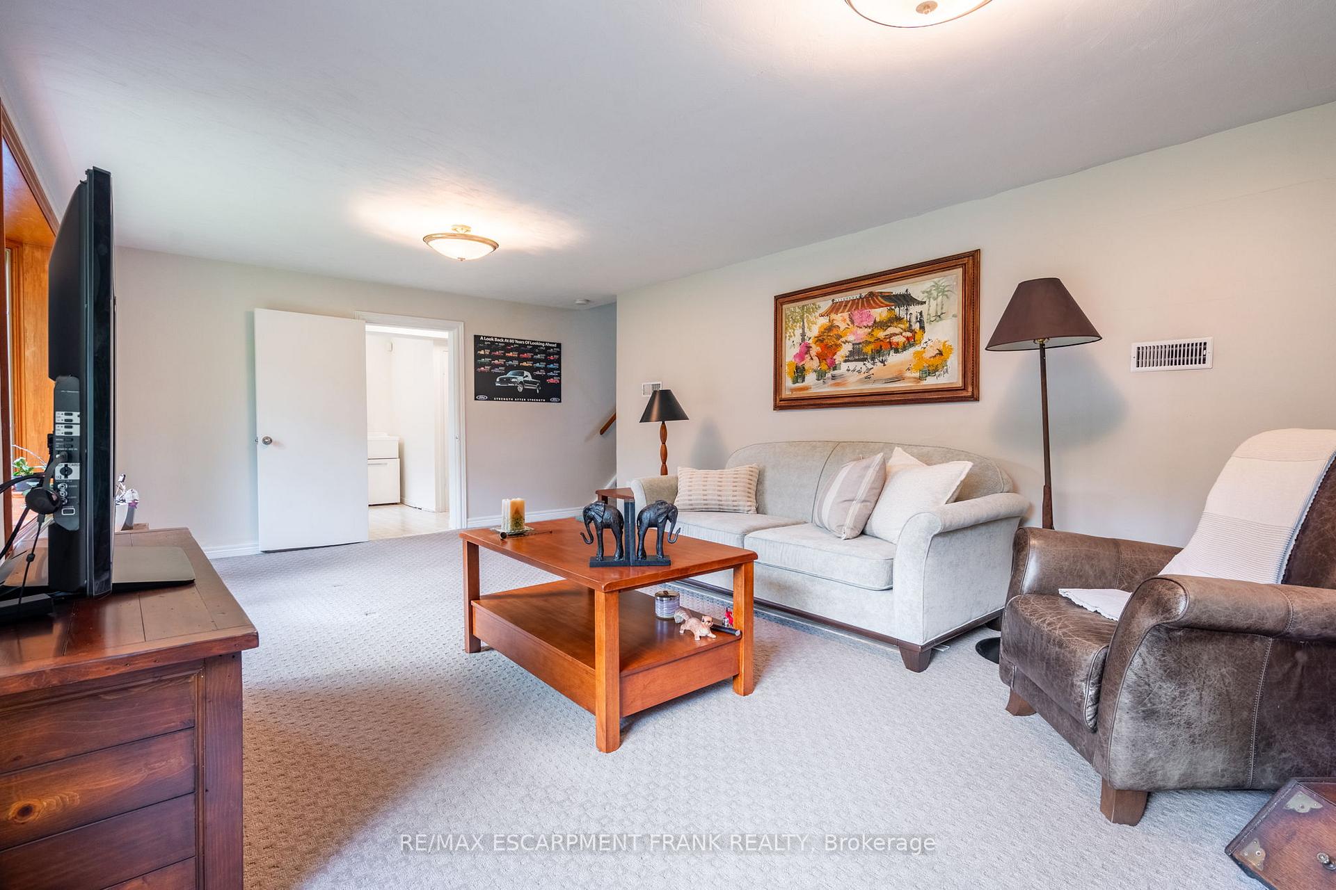 Photo 15 of 1293 Dunbar Road, Burlington, Mountainside — HOMEH