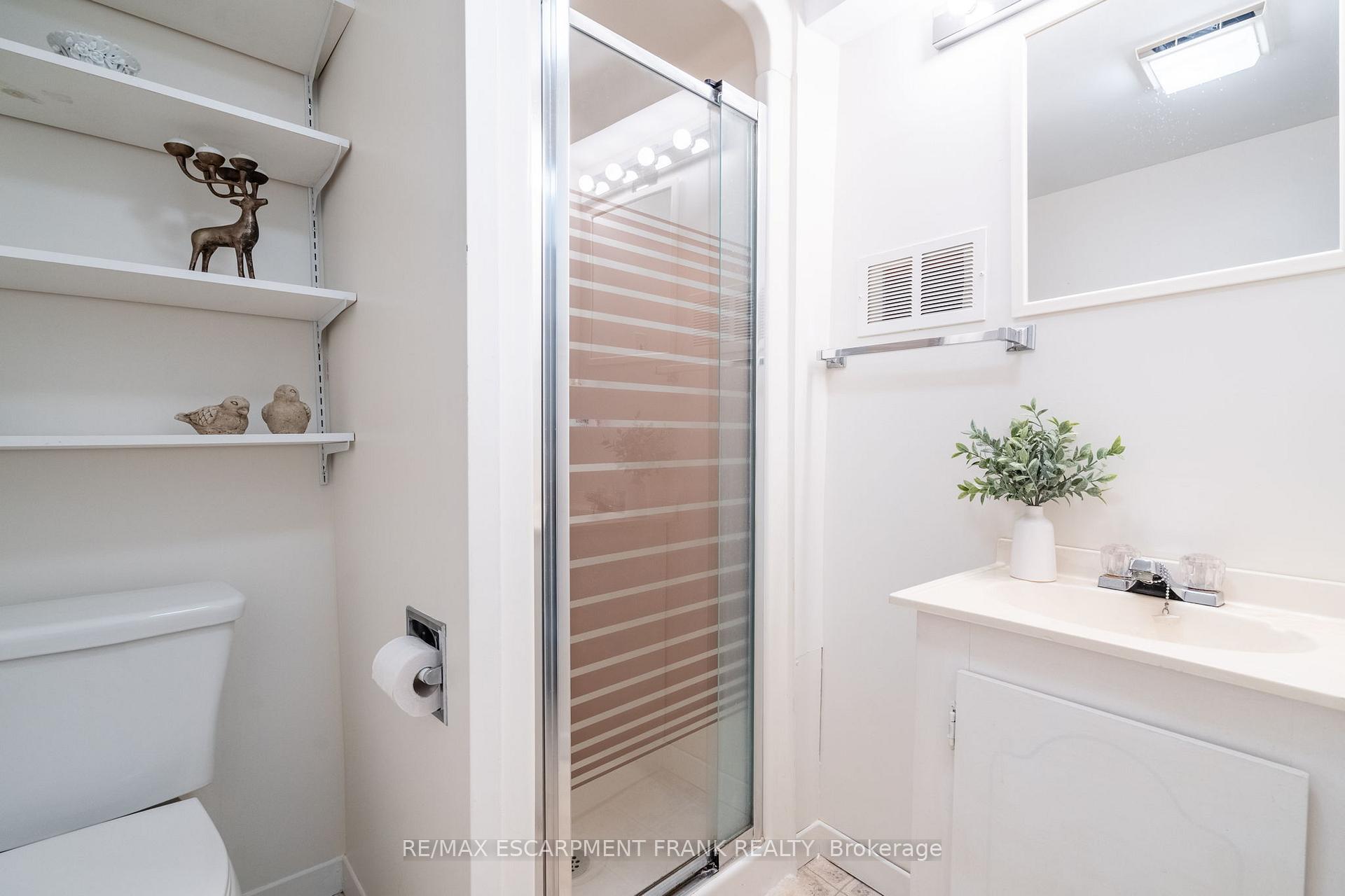 Photo 39 of 1293 Dunbar Road, Burlington, Mountainside — HOMEH