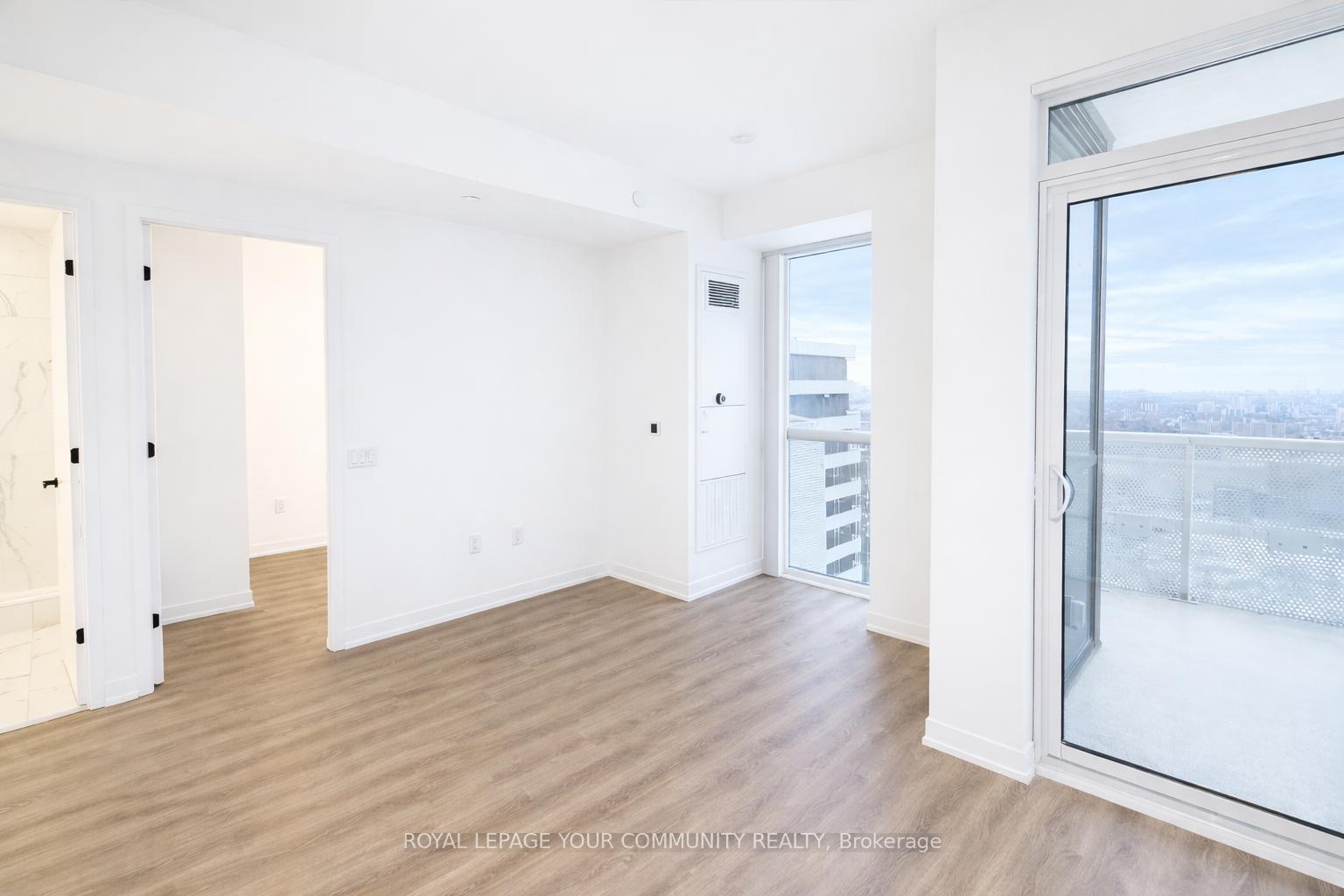 Photo 11 of Unit 4812, 8 Interchange Way S, Vaughan, Vaughan Corporate Centre — HOMEH