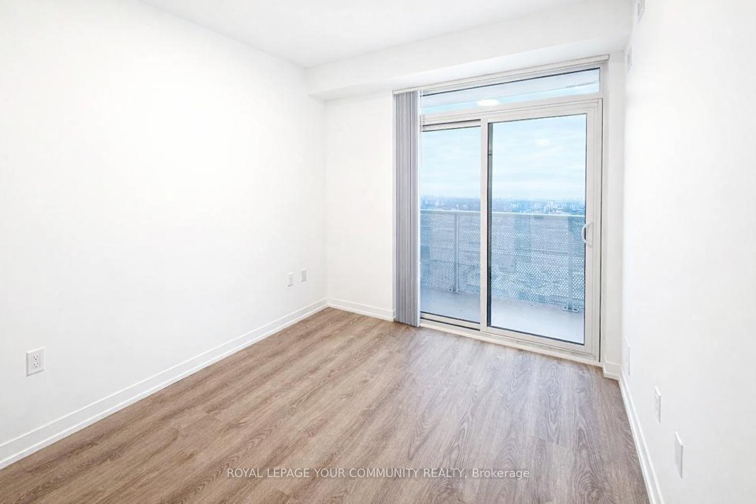 Photo 18 of Unit 4812, 8 Interchange Way S, Vaughan, Vaughan Corporate Centre — HOMEH