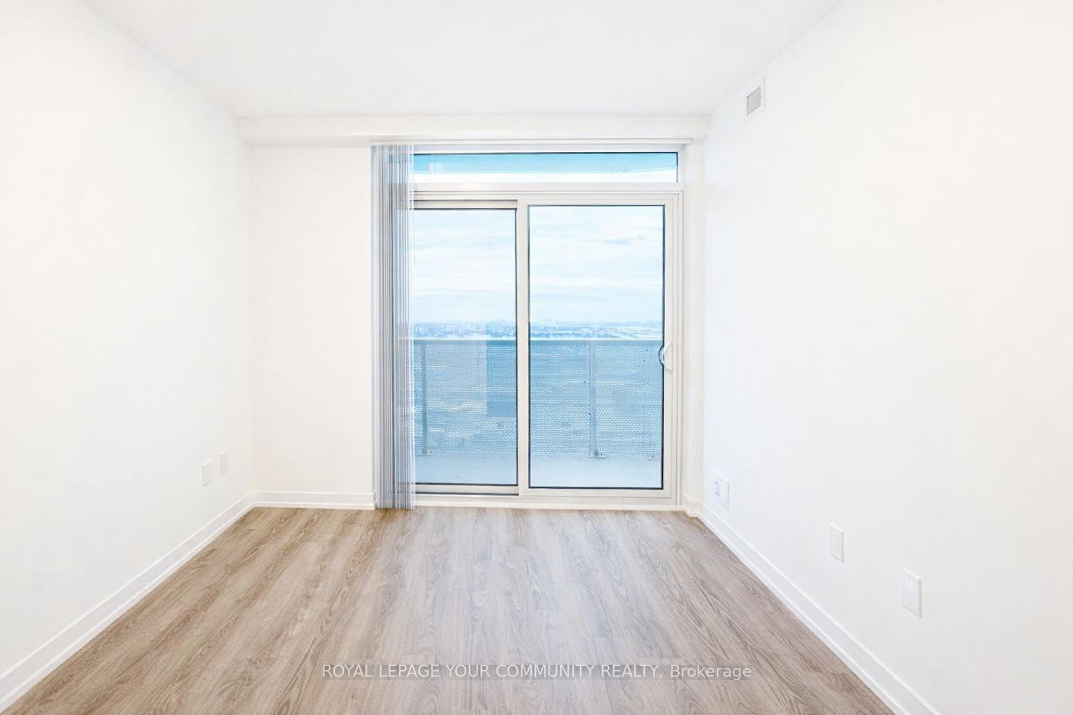 Photo 7 of Unit 4812, 8 Interchange Way S, Vaughan, Vaughan Corporate Centre — HOMEH
