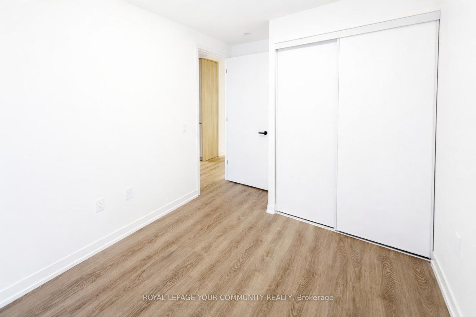 Photo 6 of Unit 4812, 8 Interchange Way S, Vaughan, Vaughan Corporate Centre — HOMEH
