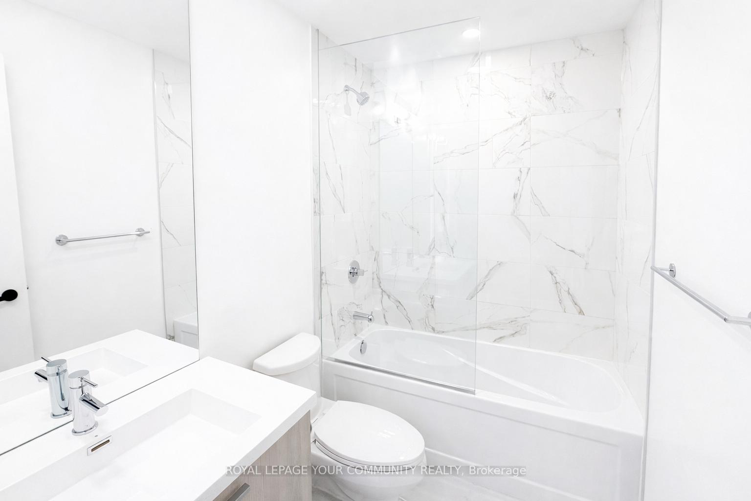 Photo 15 of Unit 4812, 8 Interchange Way S, Vaughan, Vaughan Corporate Centre — HOMEH