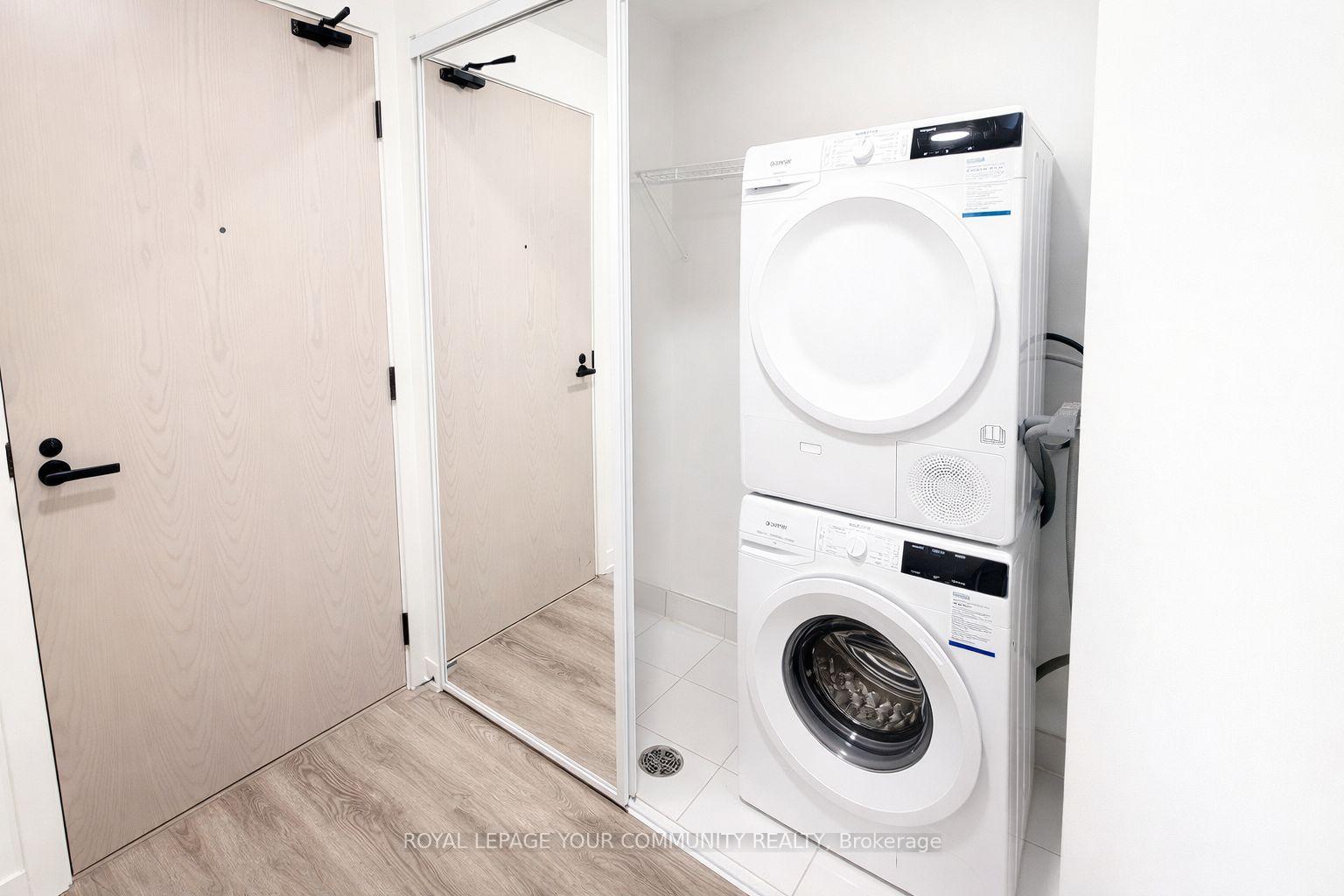 Photo 9 of Unit 4812, 8 Interchange Way S, Vaughan, Vaughan Corporate Centre — HOMEH