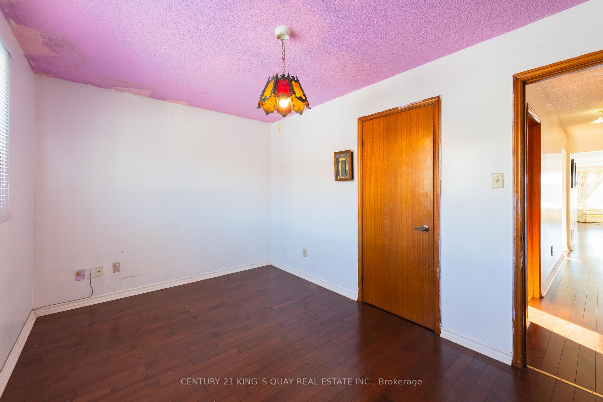 Photo 16 of 9 Barrington Crescent, Markham, Milliken Mills West — HOMEH