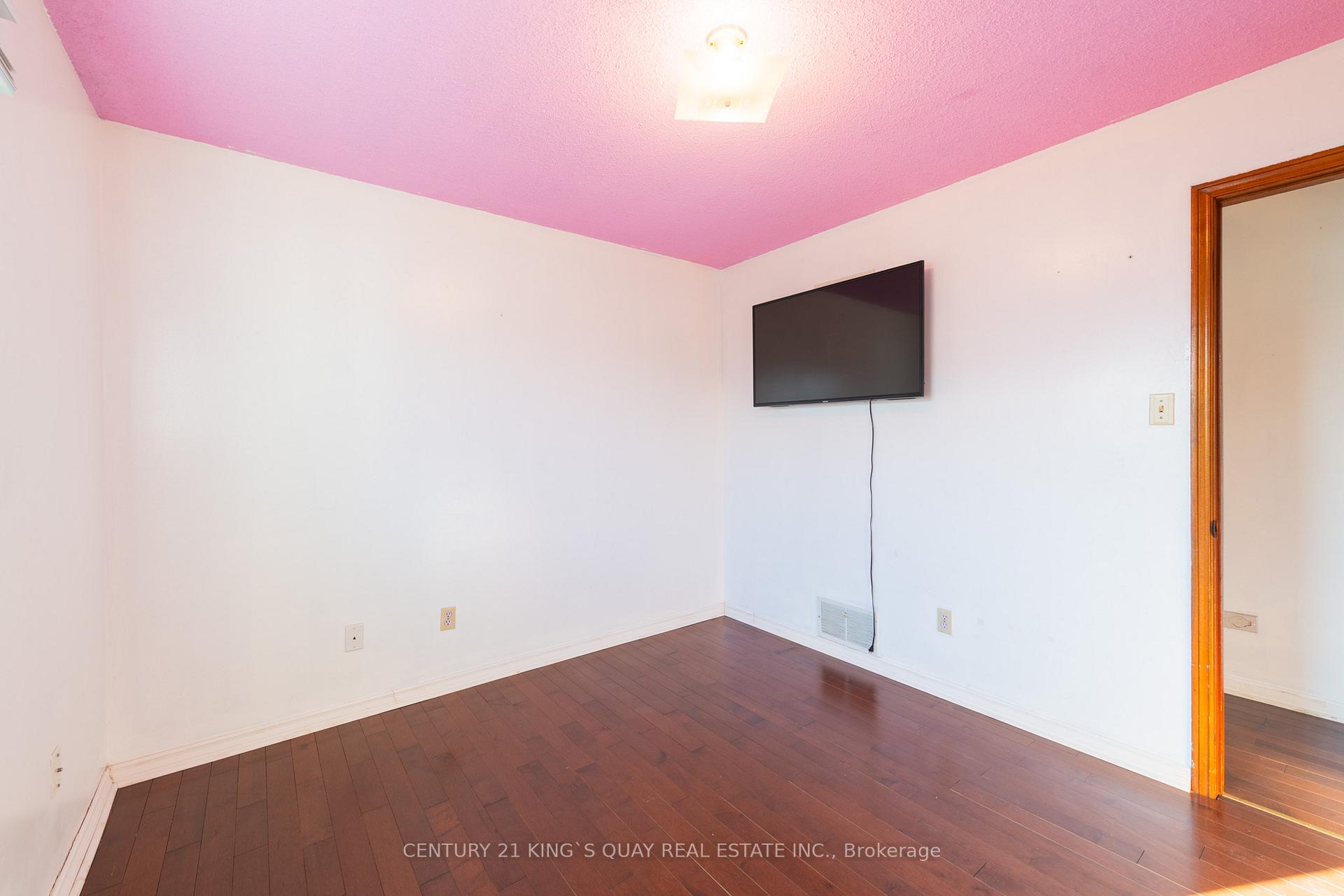 Photo 18 of 9 Barrington Crescent, Markham, Milliken Mills West — HOMEH