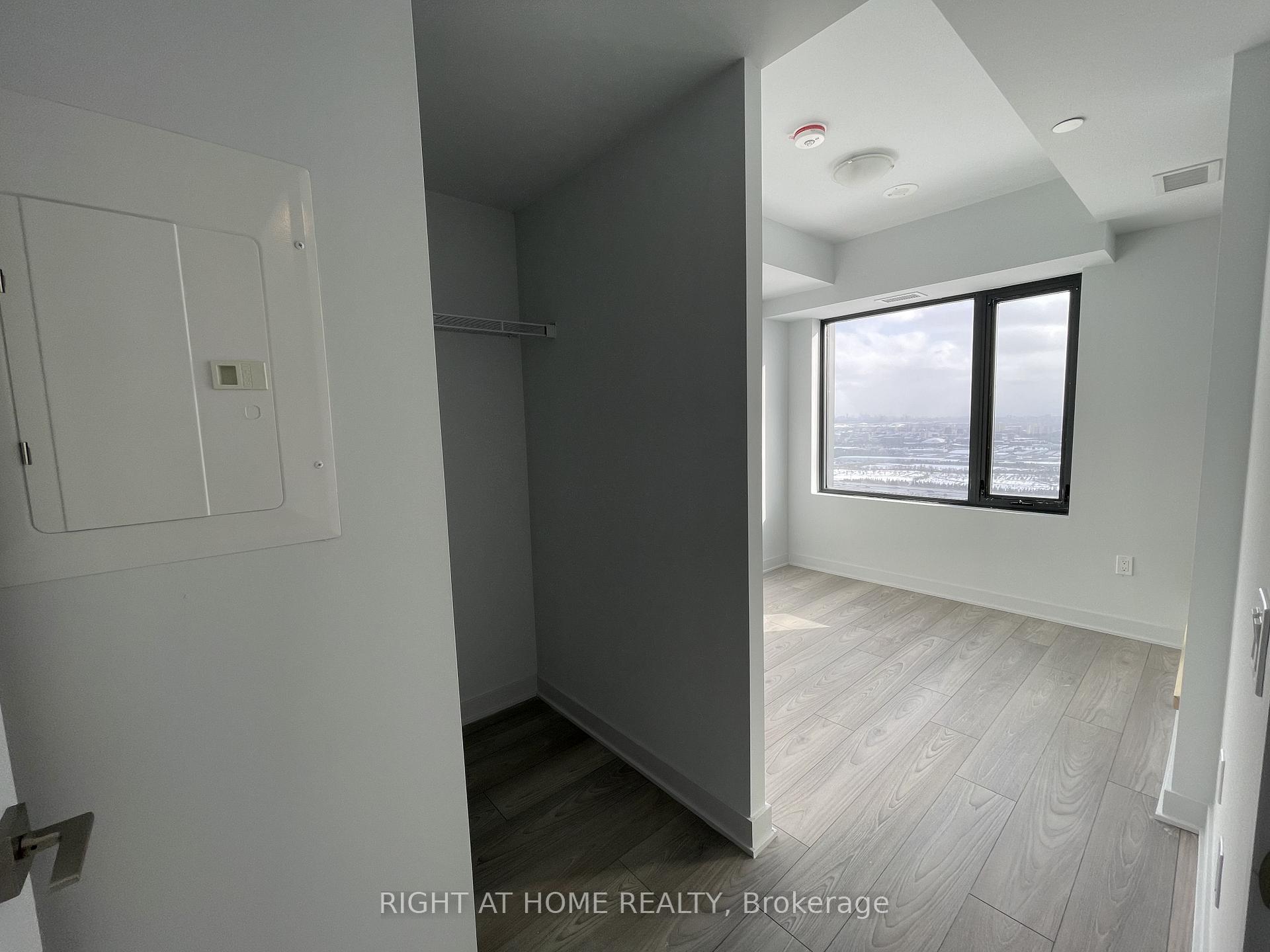 Photo 10 of Unit 4403, 2920 Highway 7, Vaughan, Concord — HOMEH