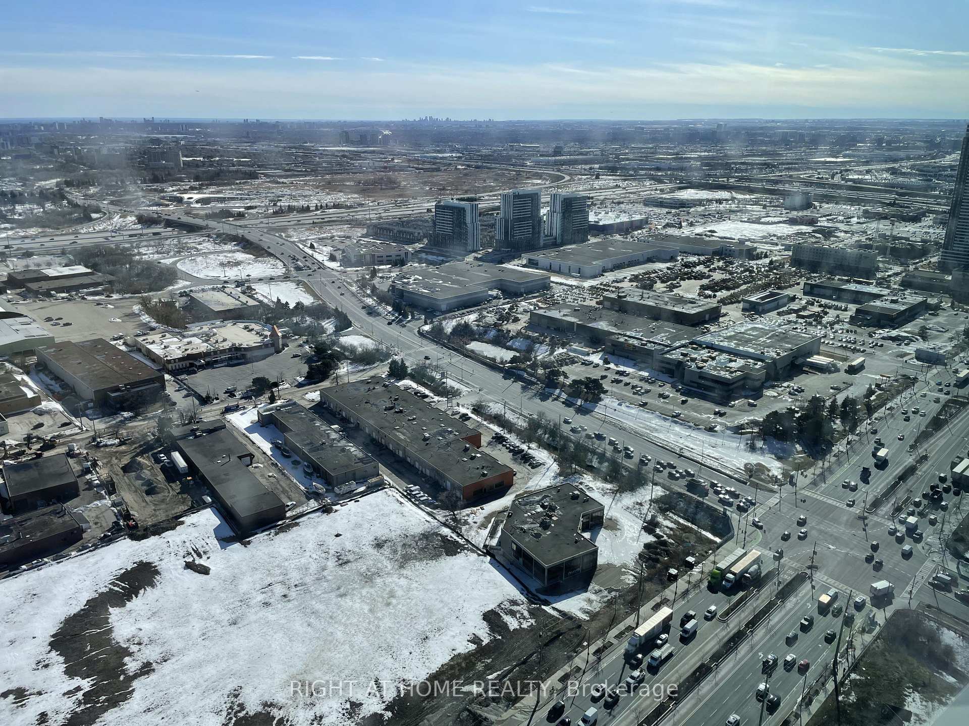 Photo 8 of Unit 4403, 2920 Highway 7, Vaughan, Concord — HOMEH
