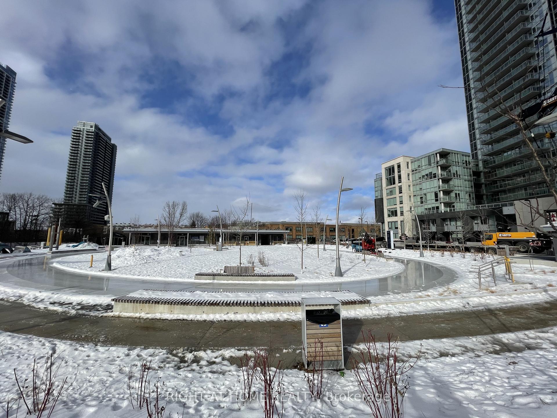 Photo 4 of Unit 4403, 2920 Highway 7, Vaughan, Concord — HOMEH