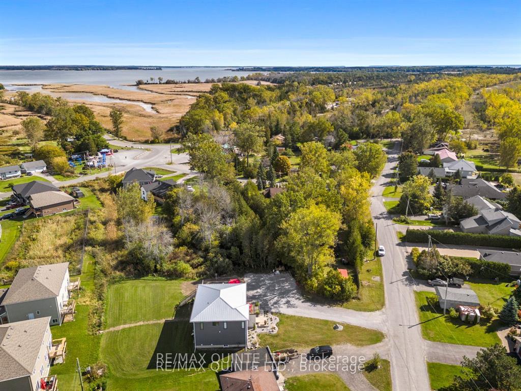Photo 3 of 103 Lakehurst Street, Brighton, Rural Brighton — HOMEH