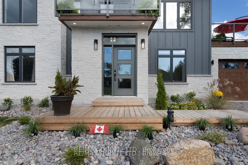 Photo 5 of 103 Lakehurst Street, Brighton, Rural Brighton — HOMEH