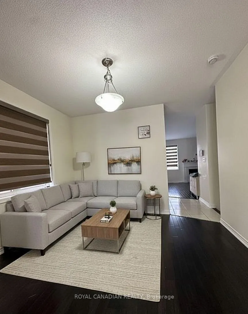 Photo 3 of Unit Upper, 124 Tysonville Circle, Brampton, Northwest Brampton — HOMEH