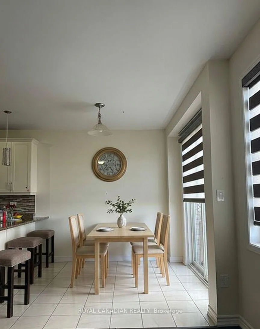 Photo 4 of Unit Upper, 124 Tysonville Circle, Brampton, Northwest Brampton — HOMEH