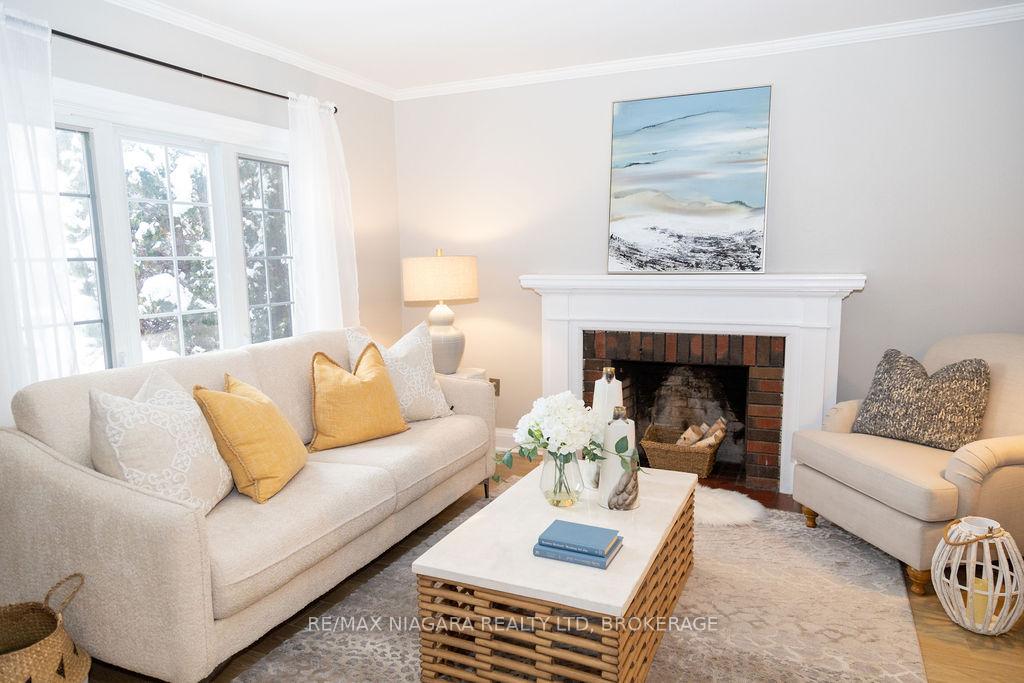 Photo 7 of 18 Welland Vale Road, St. Catharines, Downtown — HOMEH