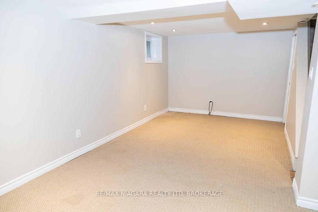 Photo 20 of 18 Welland Vale Road, St. Catharines, Downtown — HOMEH