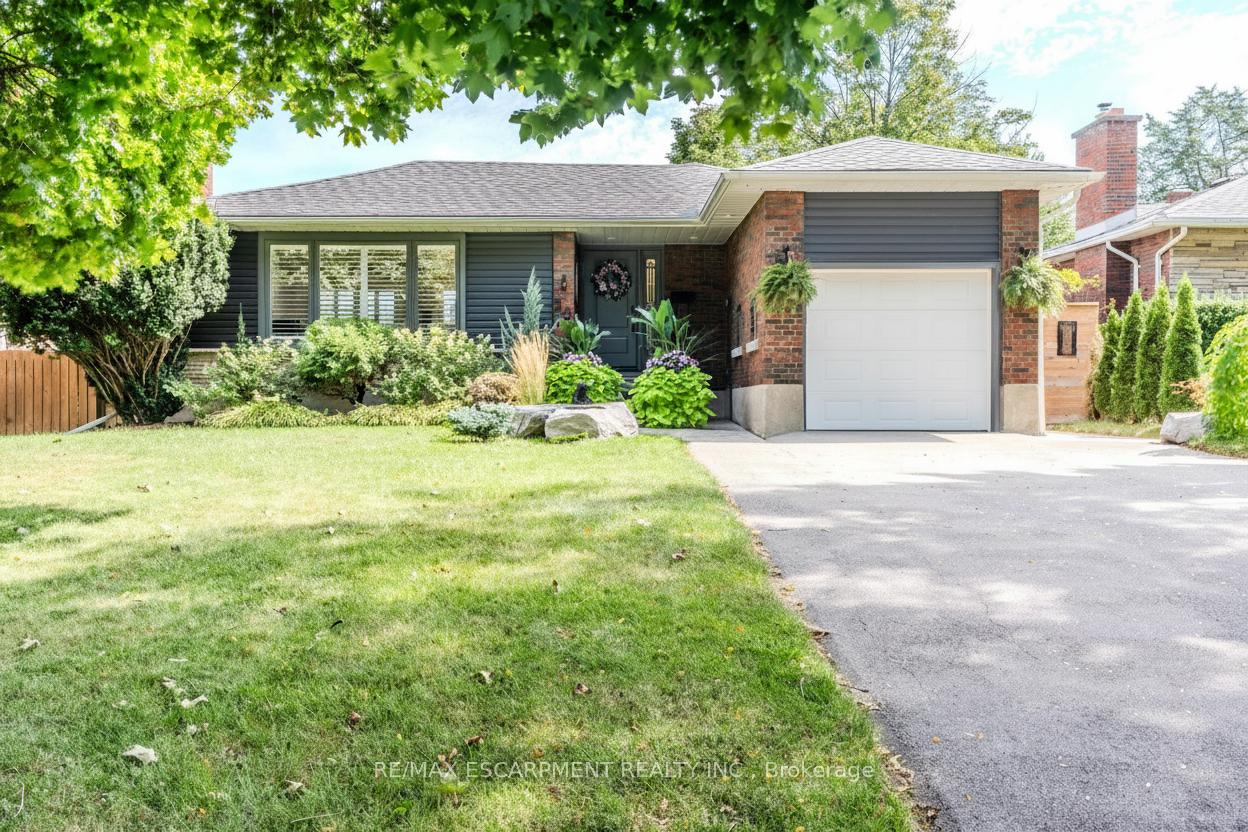 Photo 1 of 23 West Hampton Road, St. Catharines, Glendale/Glenridge — HOMEH