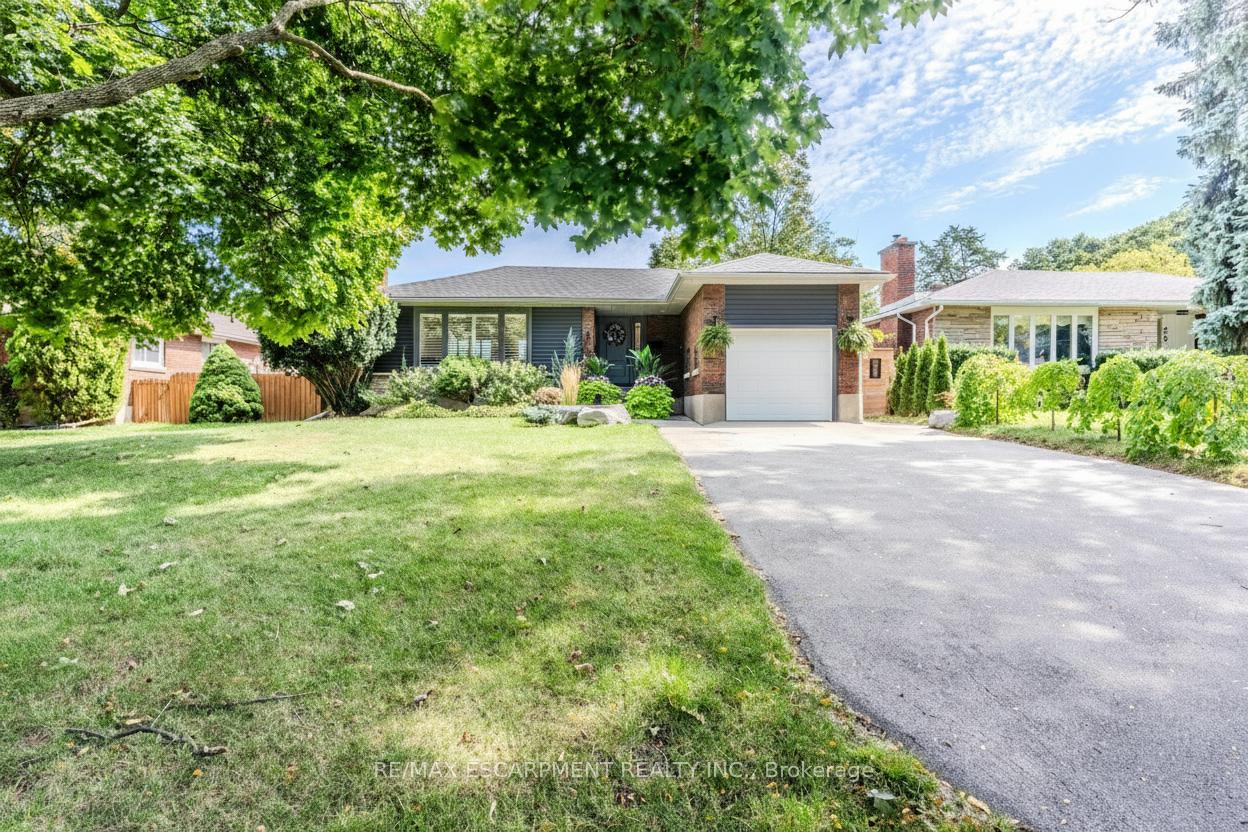 Photo 11 of 23 West Hampton Road, St. Catharines, Glendale/Glenridge — HOMEH