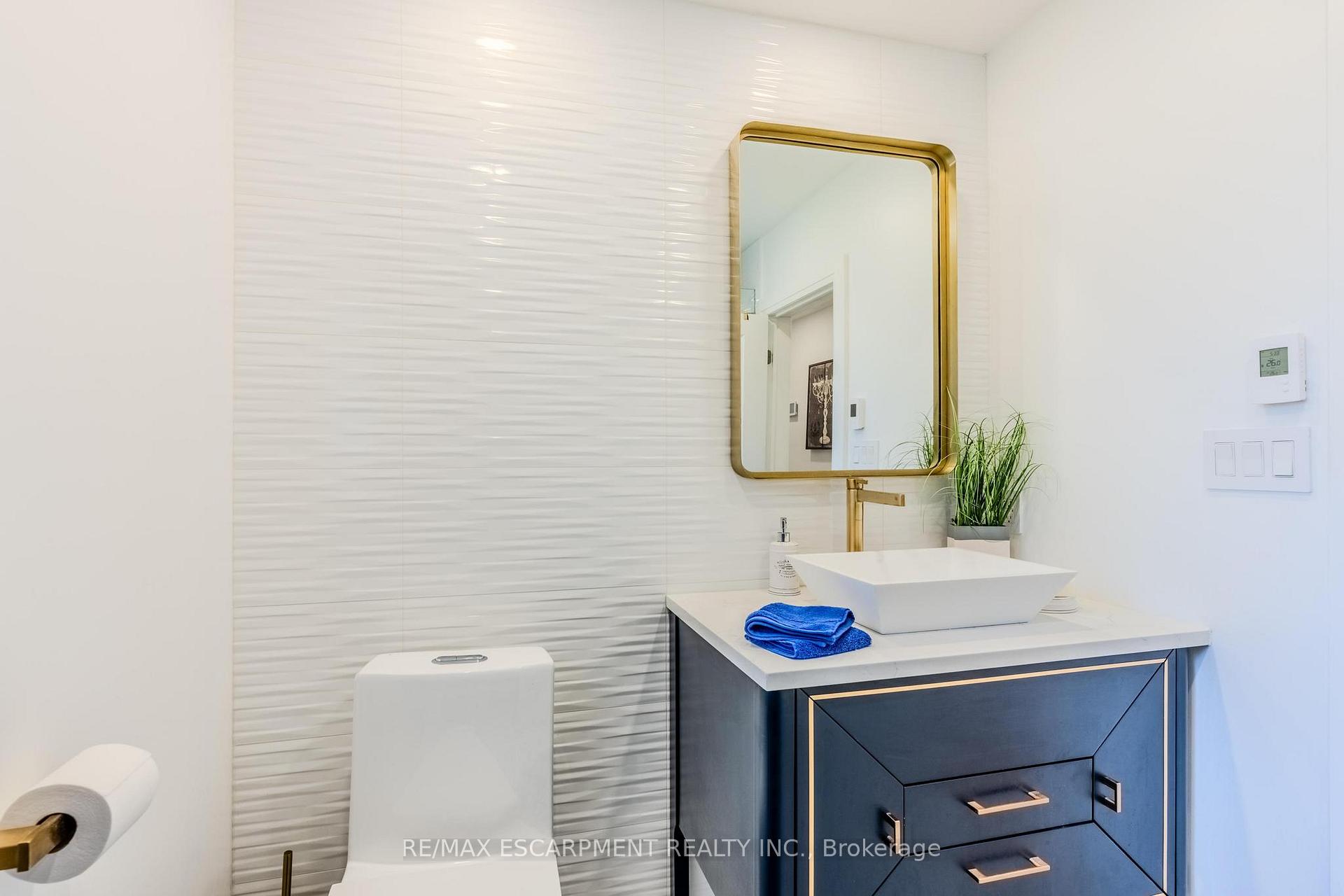 Photo 17 of 23 West Hampton Road, St. Catharines, Glendale/Glenridge — HOMEH