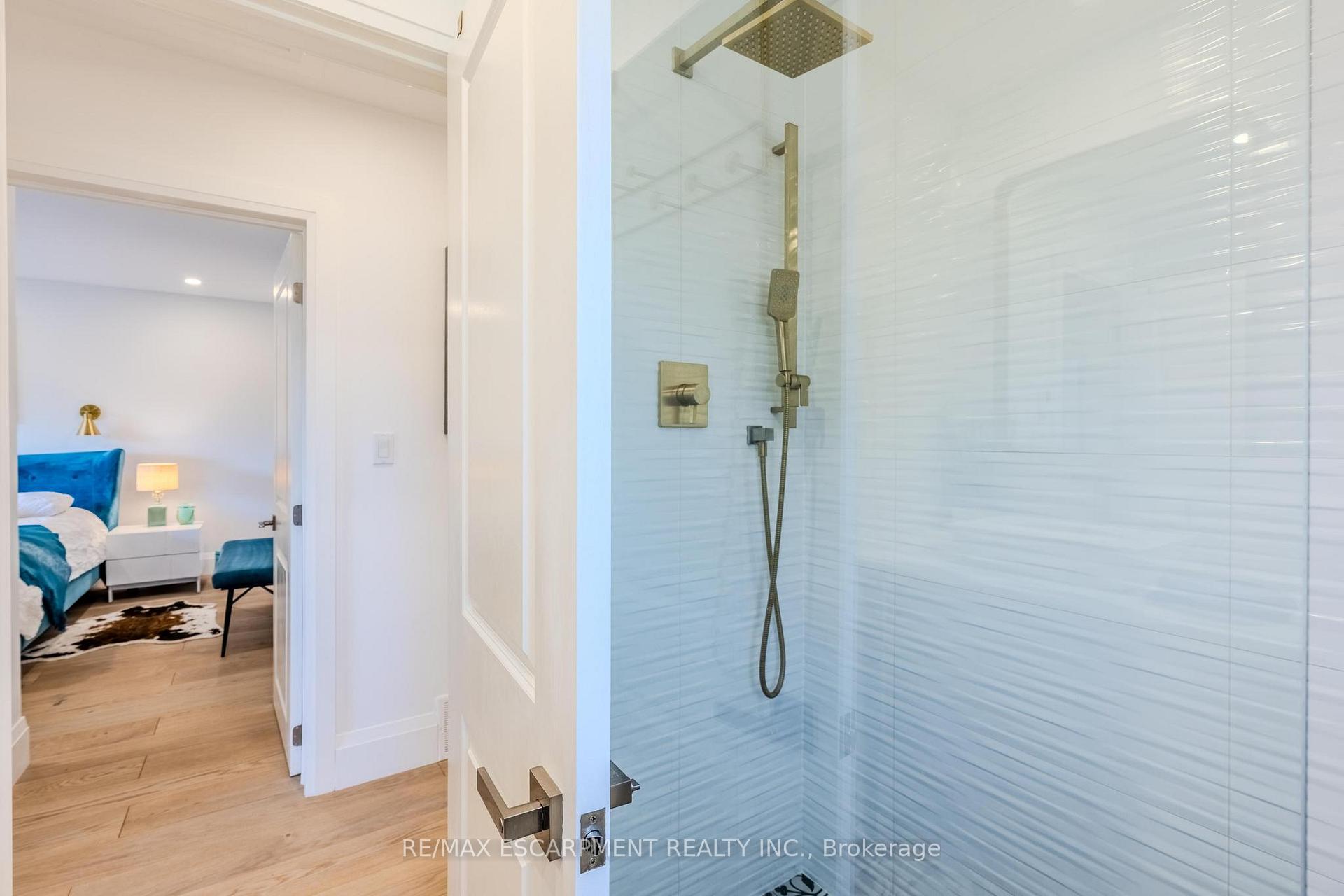 Photo 32 of 23 West Hampton Road, St. Catharines, Glendale/Glenridge — HOMEH
