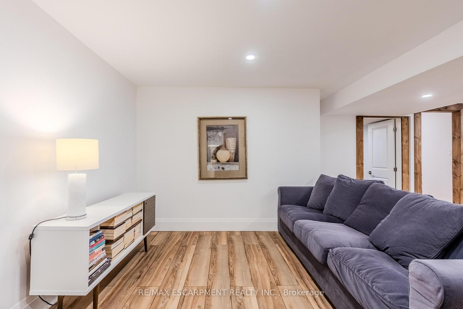 Photo 23 of 23 West Hampton Road, St. Catharines, Glendale/Glenridge — HOMEH