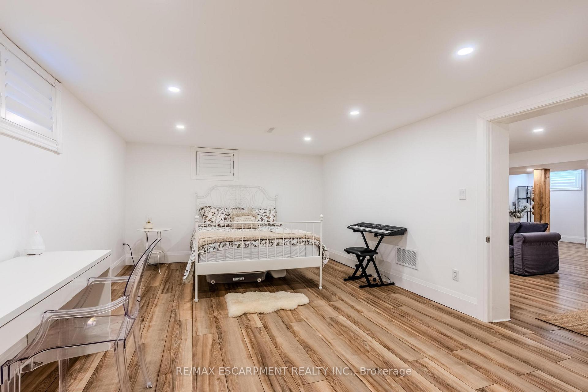 Photo 34 of 23 West Hampton Road, St. Catharines, Glendale/Glenridge — HOMEH