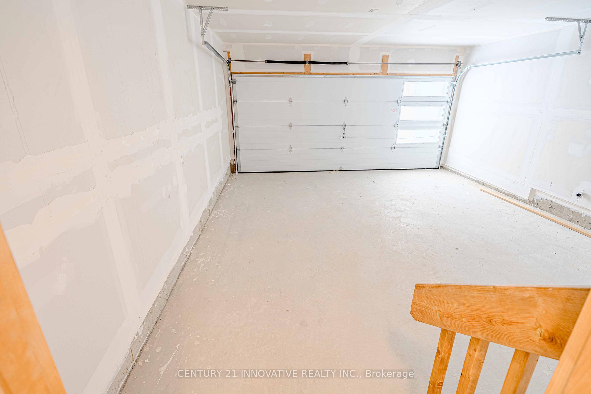 Photo 17 of Unit Basement, 137 Terry Fox Drive, Barrie, Rural Barrie Southeast — HOMEH