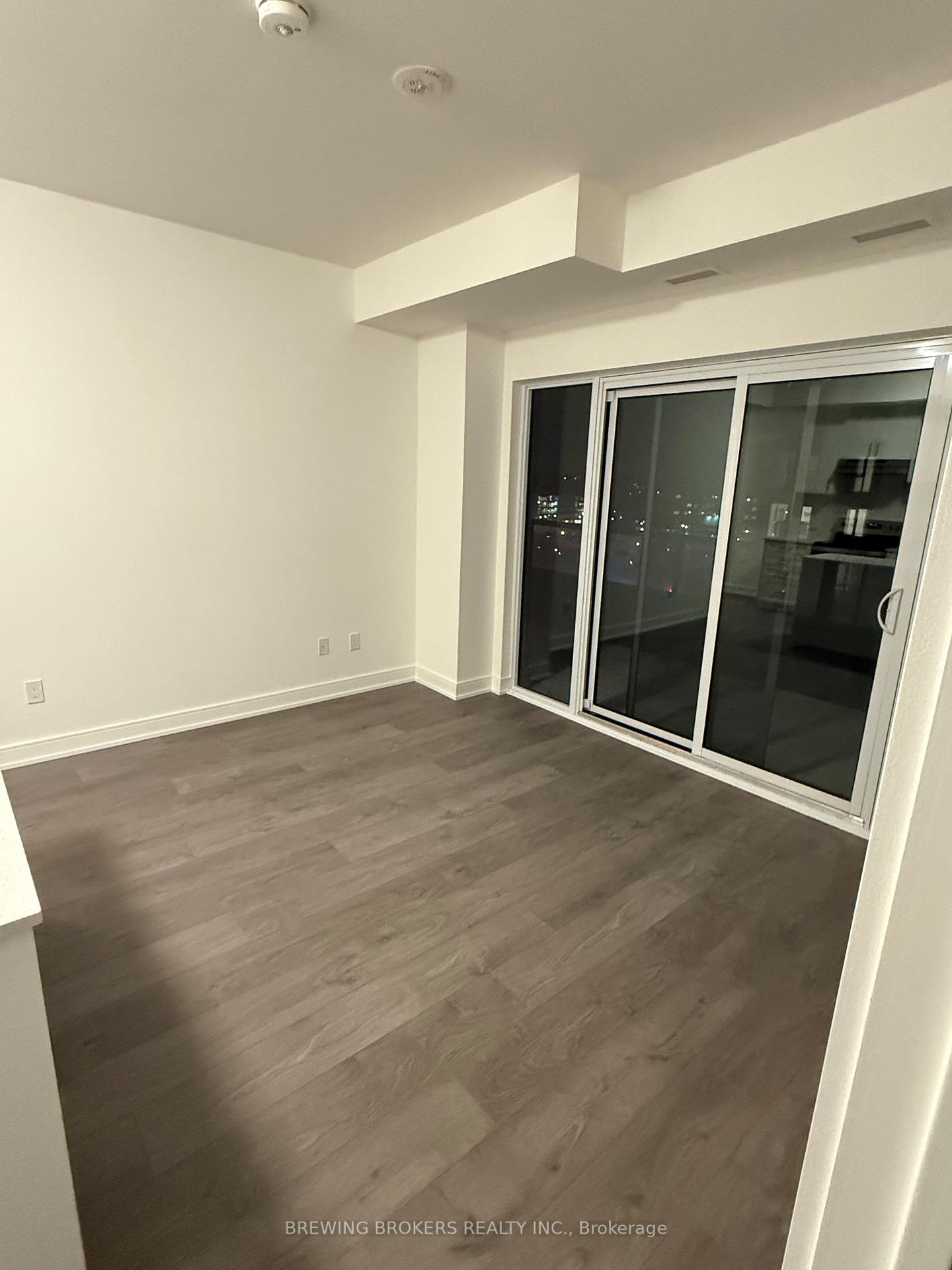 Photo 12 of Unit B710, 715 Davis Drive, Newmarket, Huron Heights-Leslie Valley — HOMEH