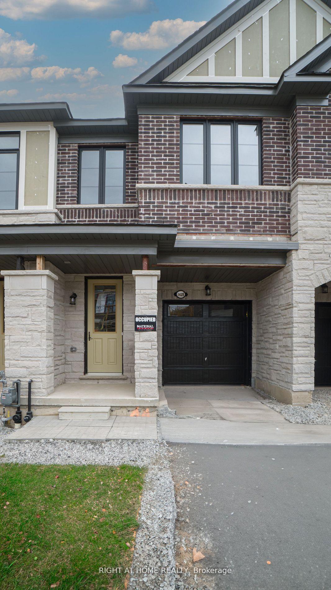 Front of 1428 Almonte Drive