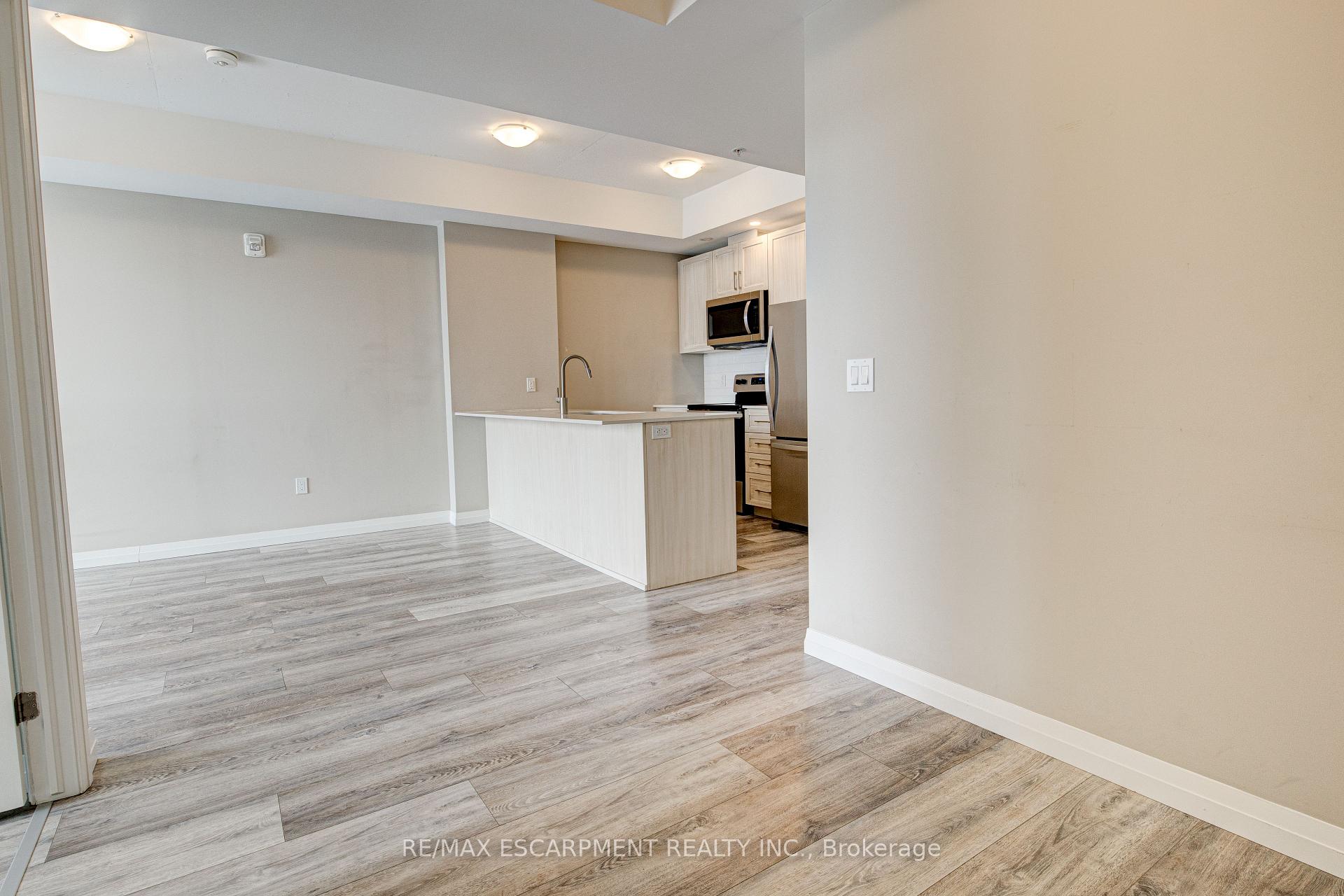 Photo 10 of Unit 1007, 108 Garment Street, Waterloo — HOMEH