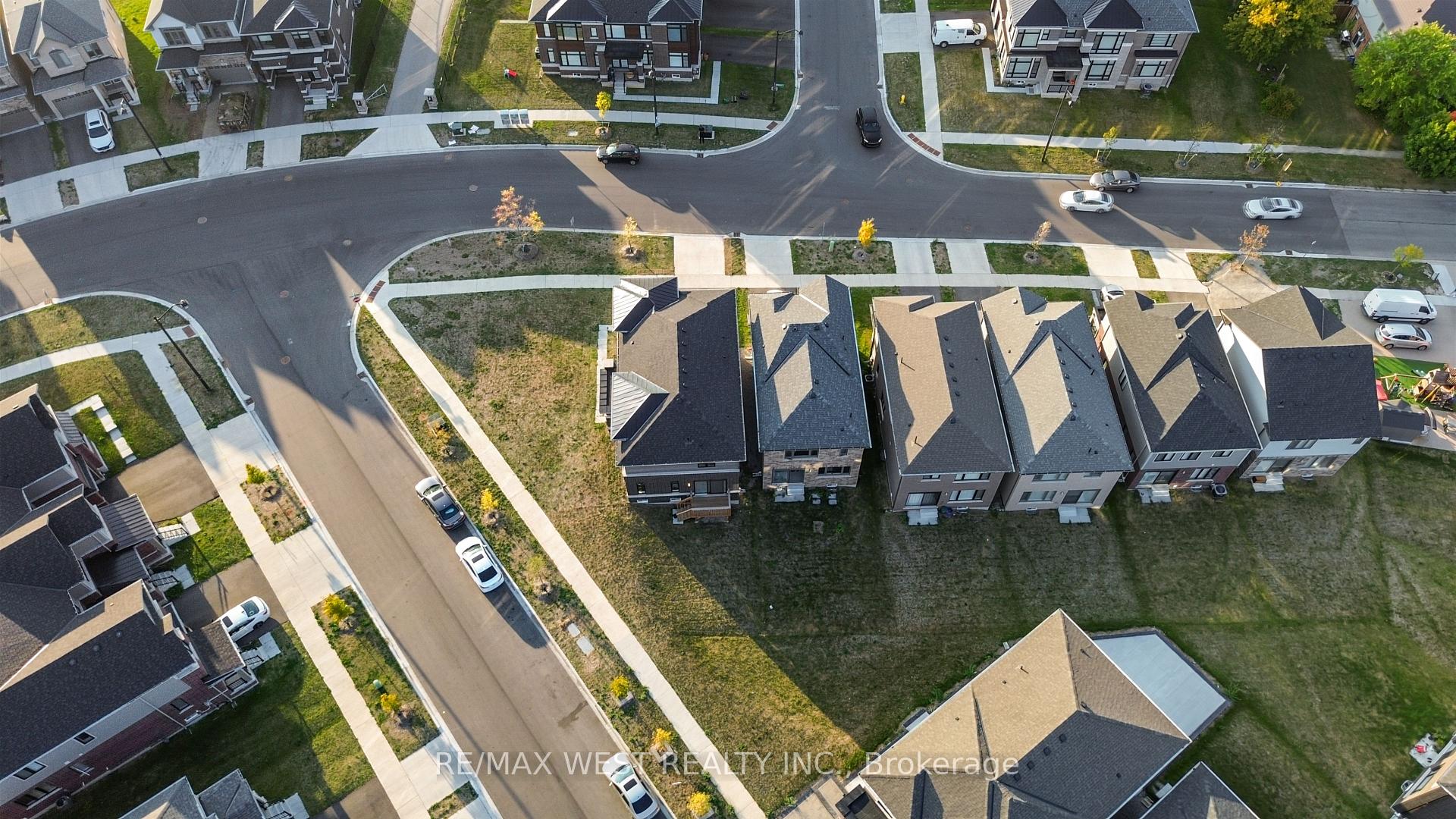 Photo 28 of 297 Bismark Drive, Cambridge — HOMEH