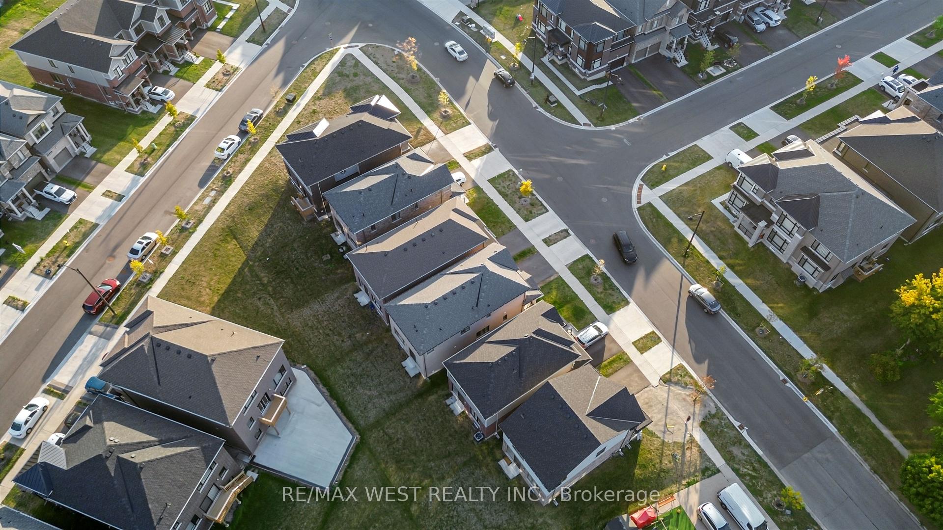 Photo 7 of 297 Bismark Drive, Cambridge — HOMEH