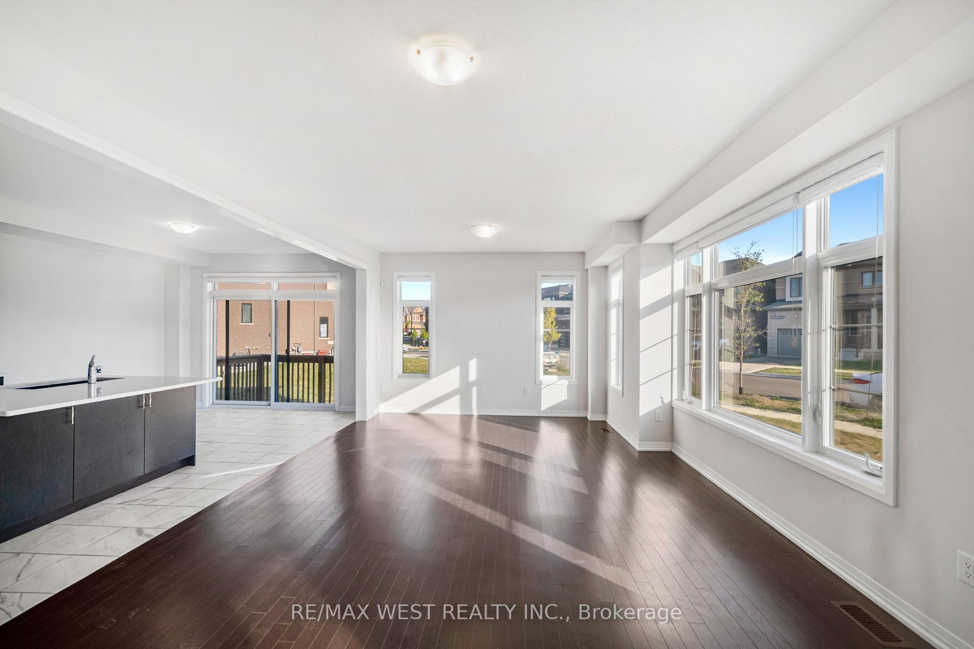 Photo 18 of 297 Bismark Drive, Cambridge — HOMEH