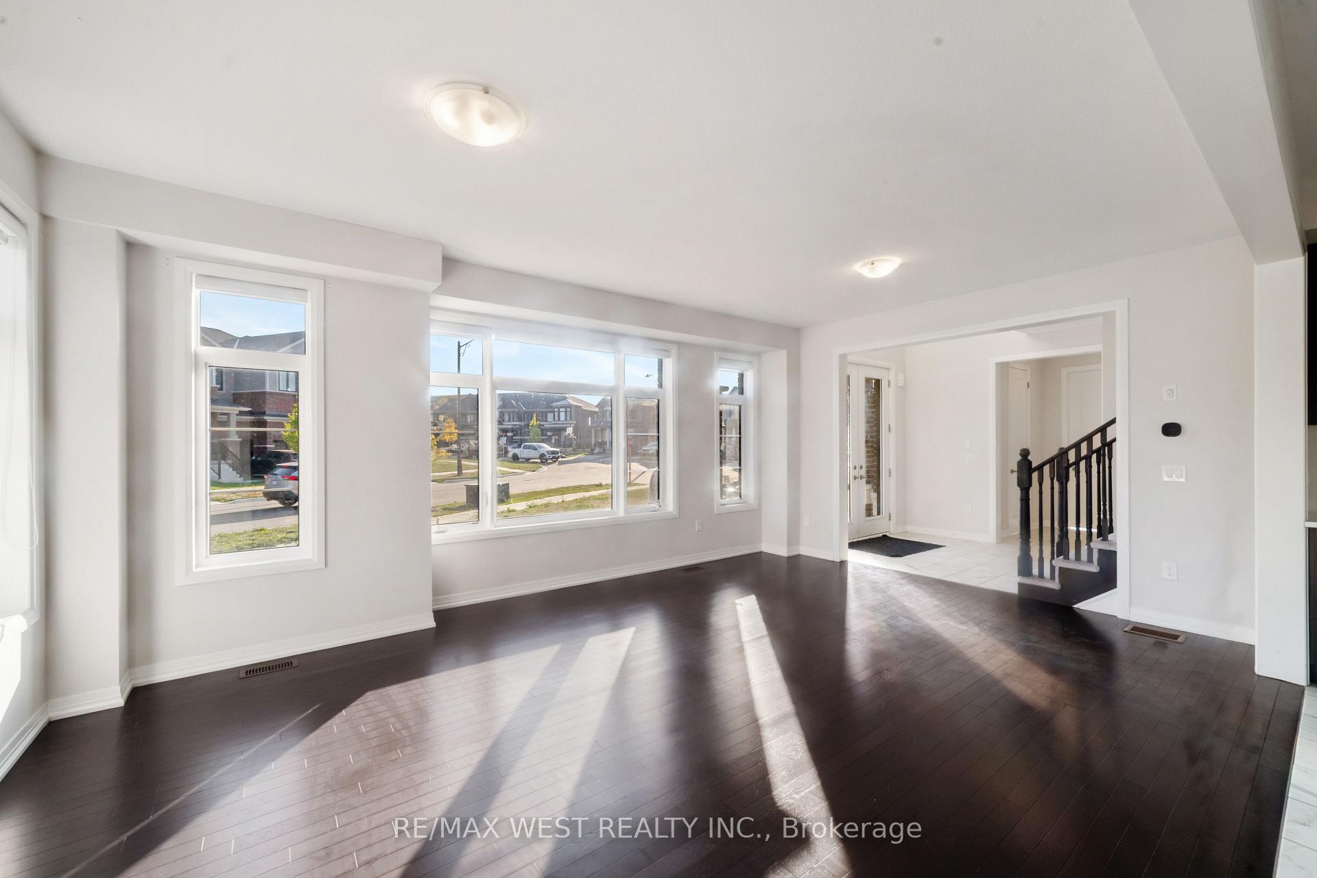 Photo 13 of 297 Bismark Drive, Cambridge — HOMEH