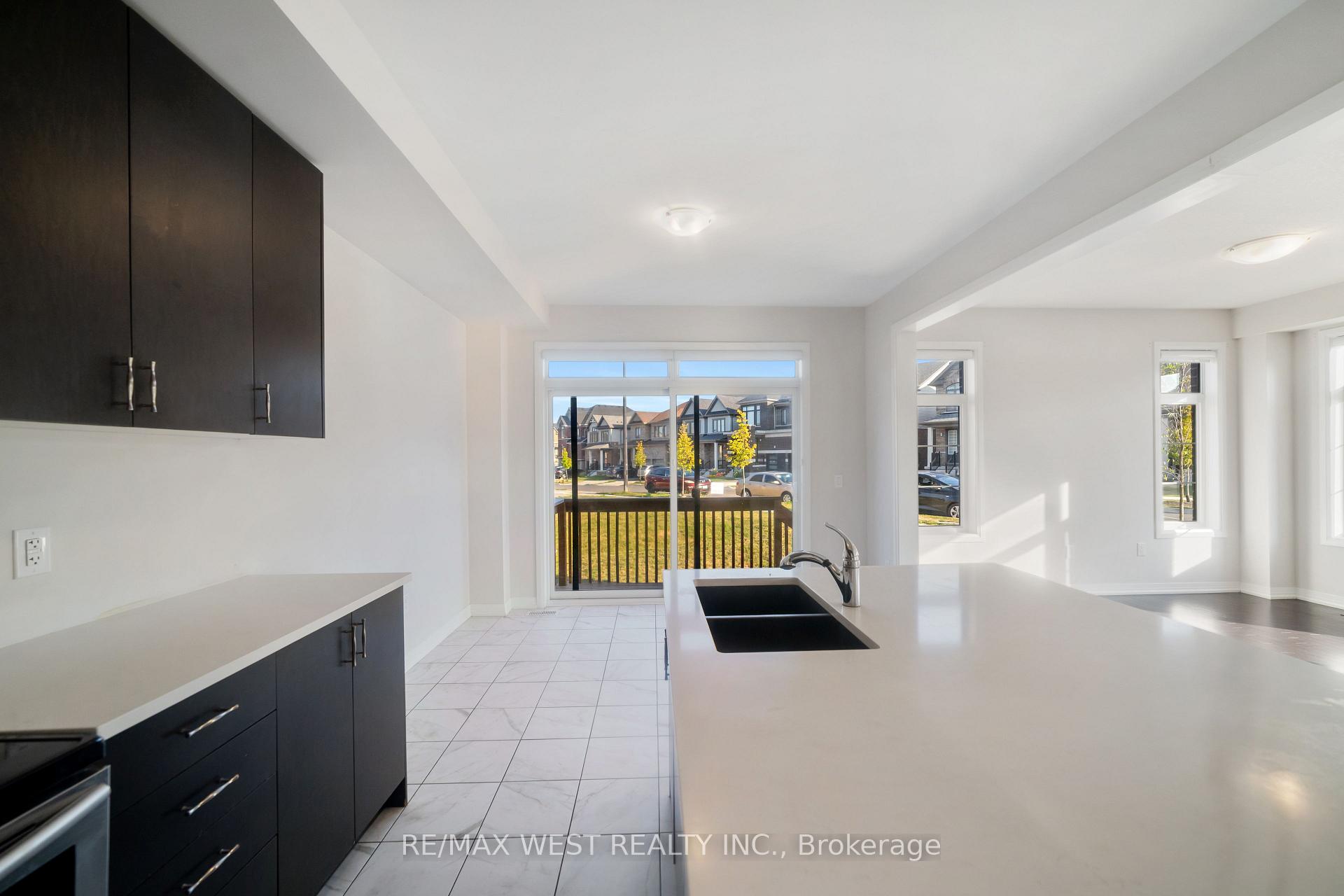 Photo 8 of 297 Bismark Drive, Cambridge — HOMEH