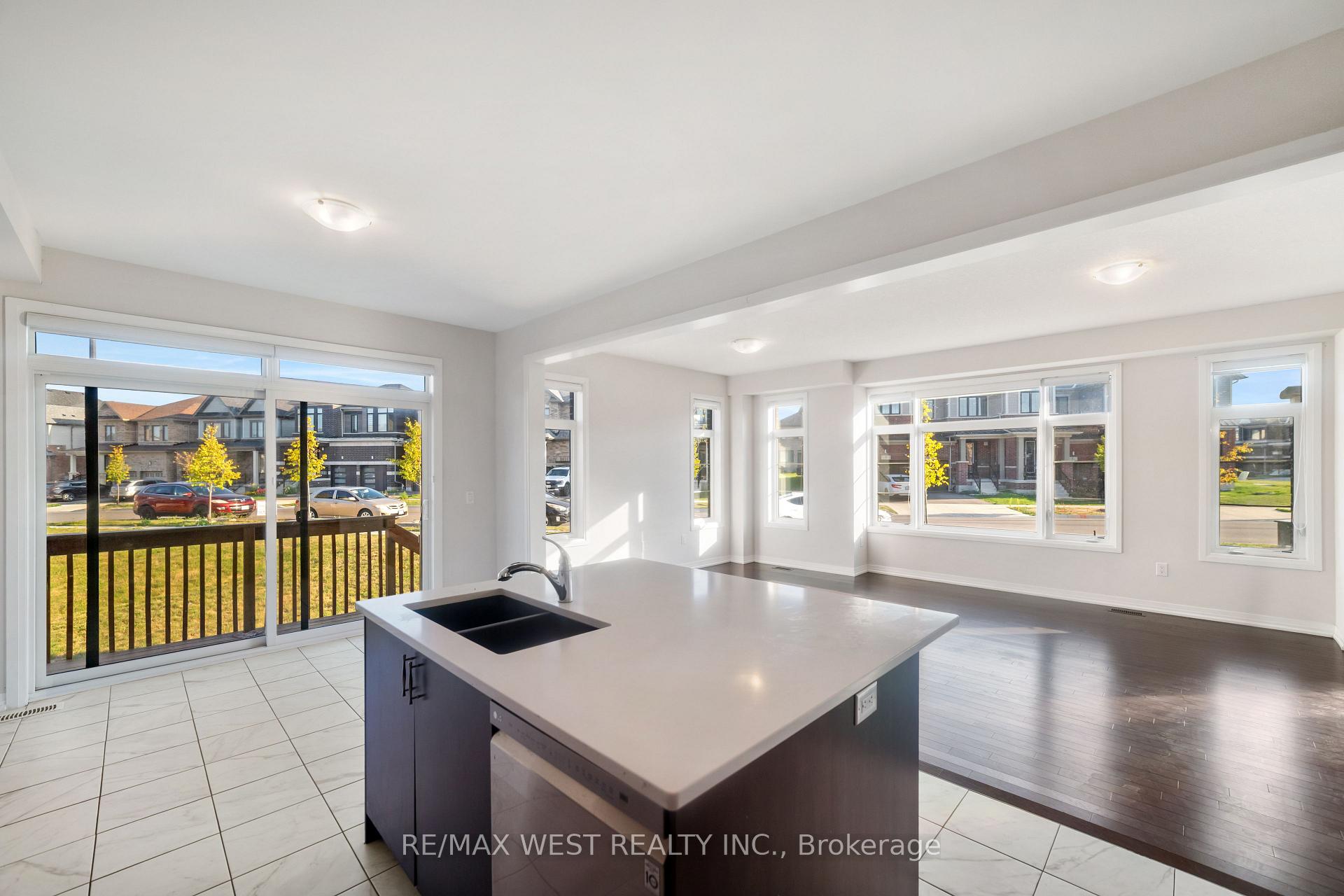Photo 34 of 297 Bismark Drive, Cambridge — HOMEH