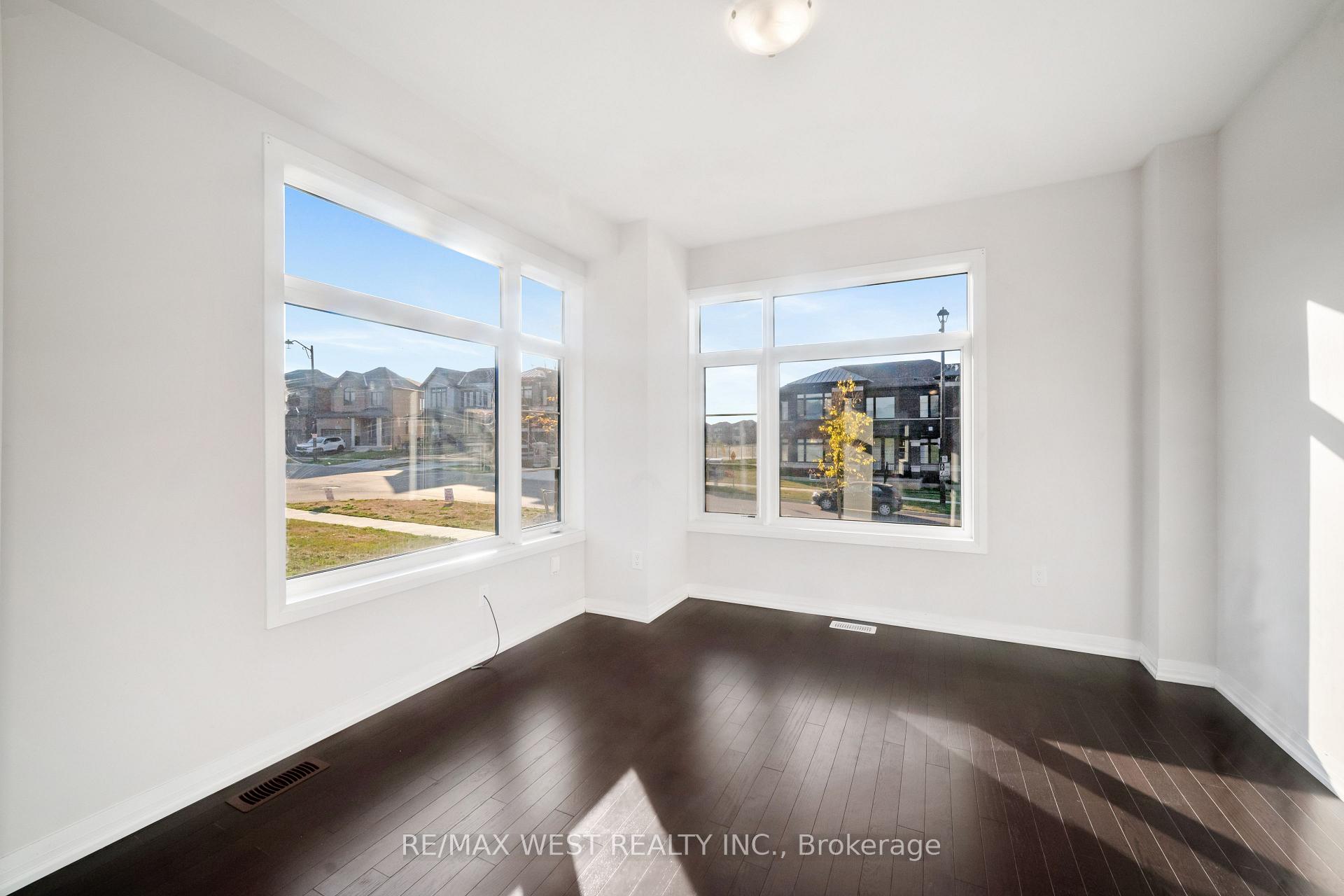 Photo 32 of 297 Bismark Drive, Cambridge — HOMEH