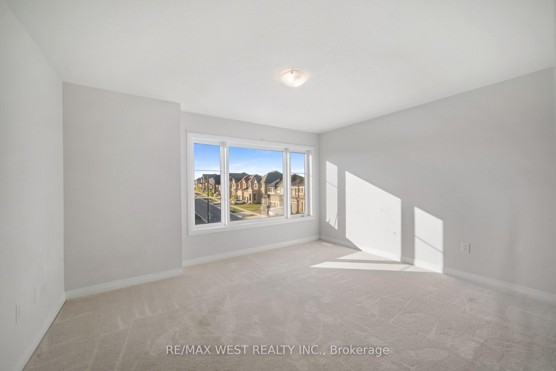 Photo 15 of 297 Bismark Drive, Cambridge — HOMEH