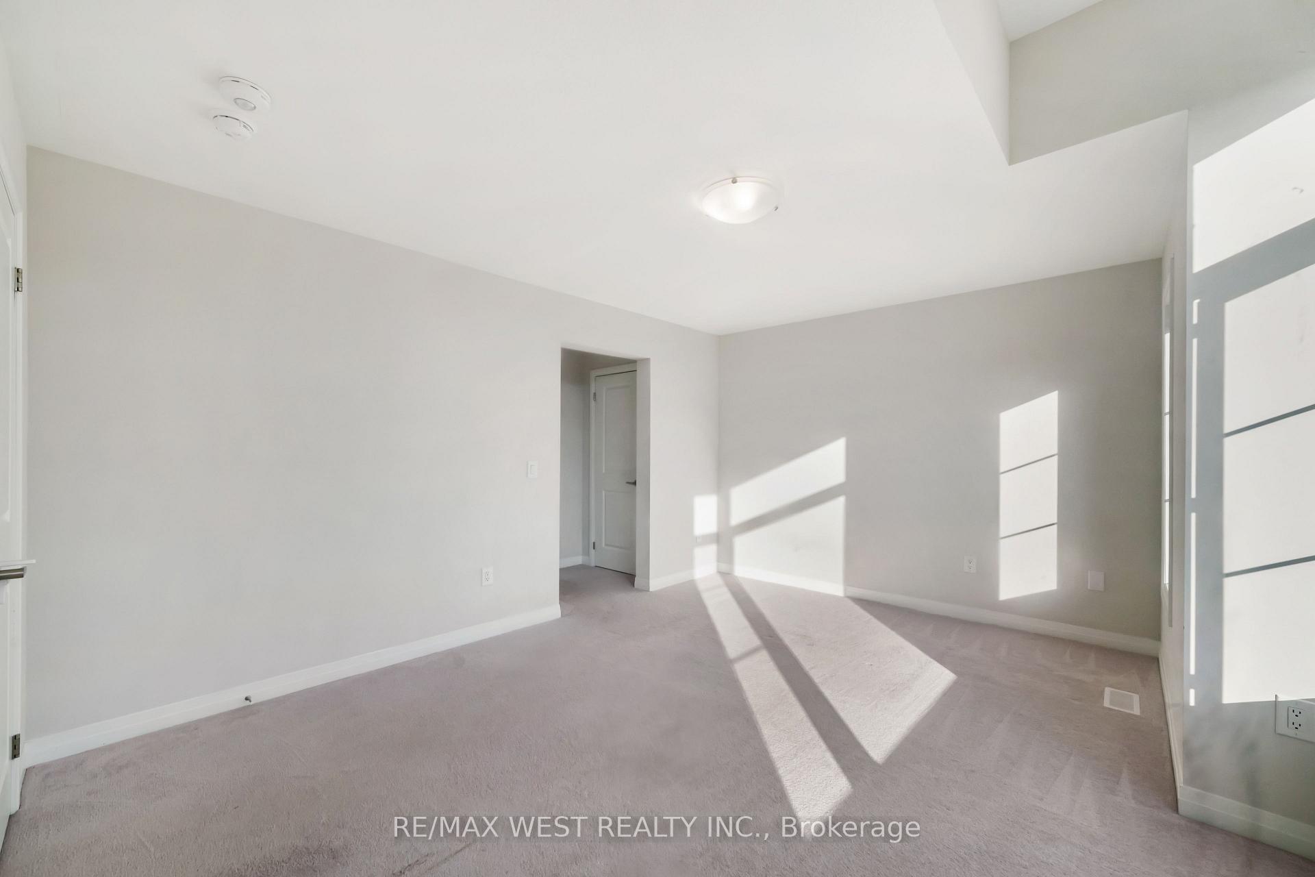 Photo 33 of 297 Bismark Drive, Cambridge — HOMEH