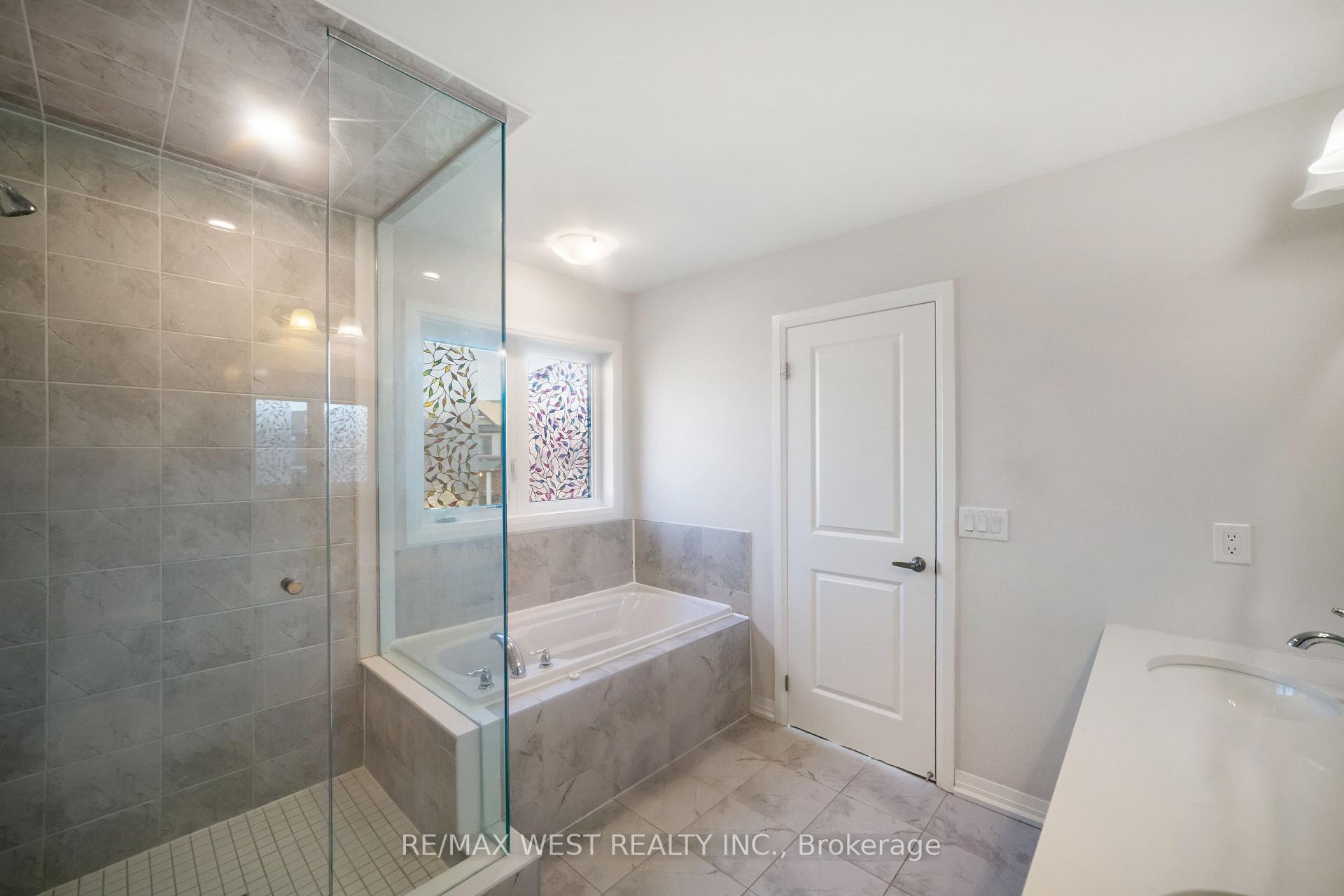 Photo 40 of 297 Bismark Drive, Cambridge — HOMEH