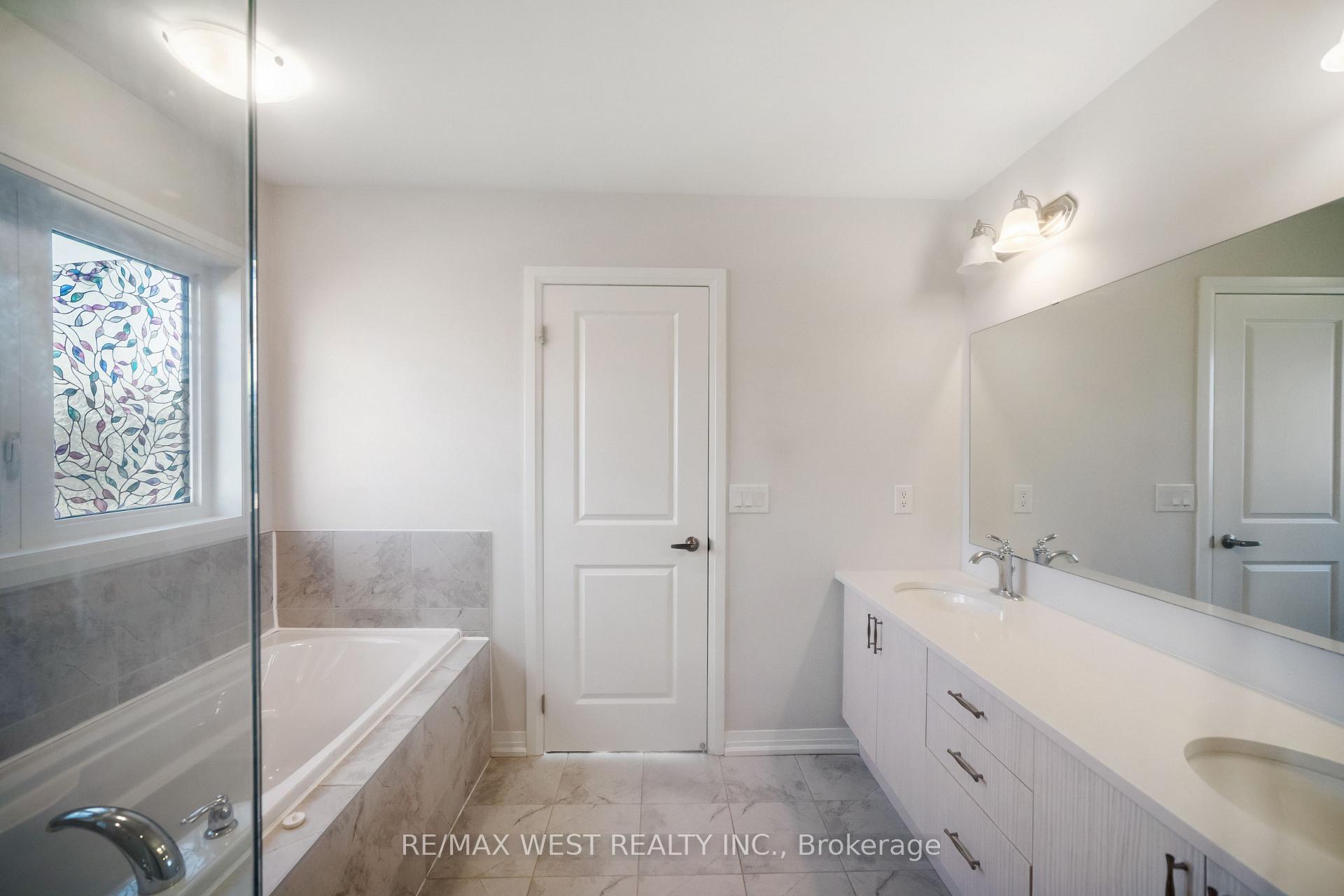 Photo 37 of 297 Bismark Drive, Cambridge — HOMEH