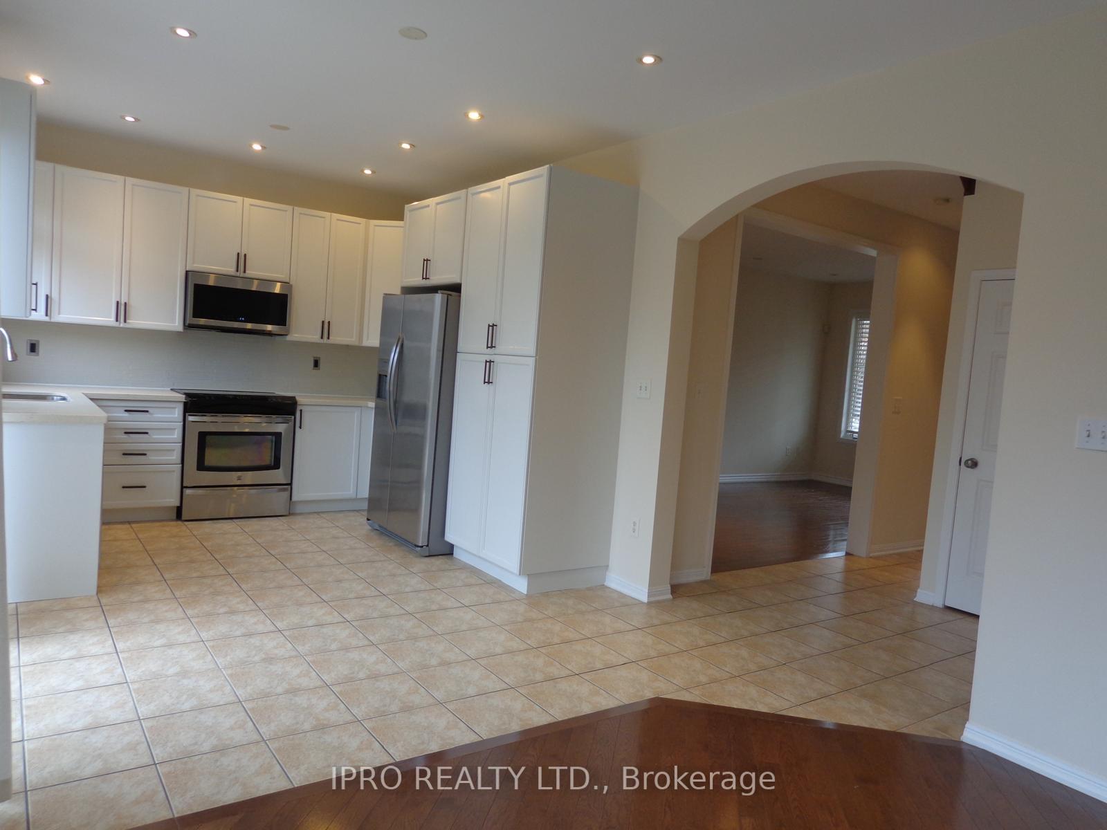 Photo 2 of 3263 Mccurdy Court, Burlington, Alton — HOMEH