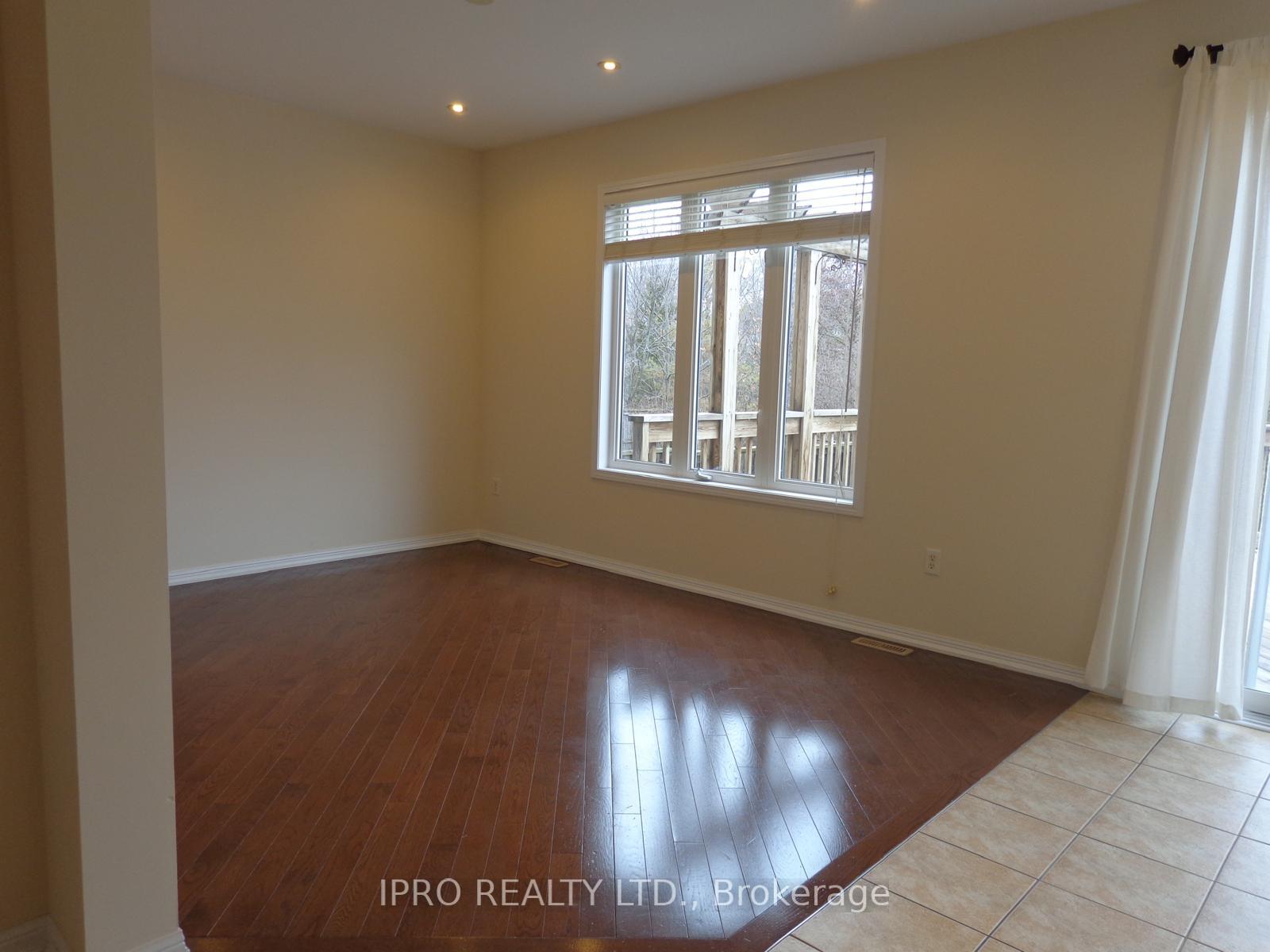 Photo 6 of 3263 Mccurdy Court, Burlington, Alton — HOMEH